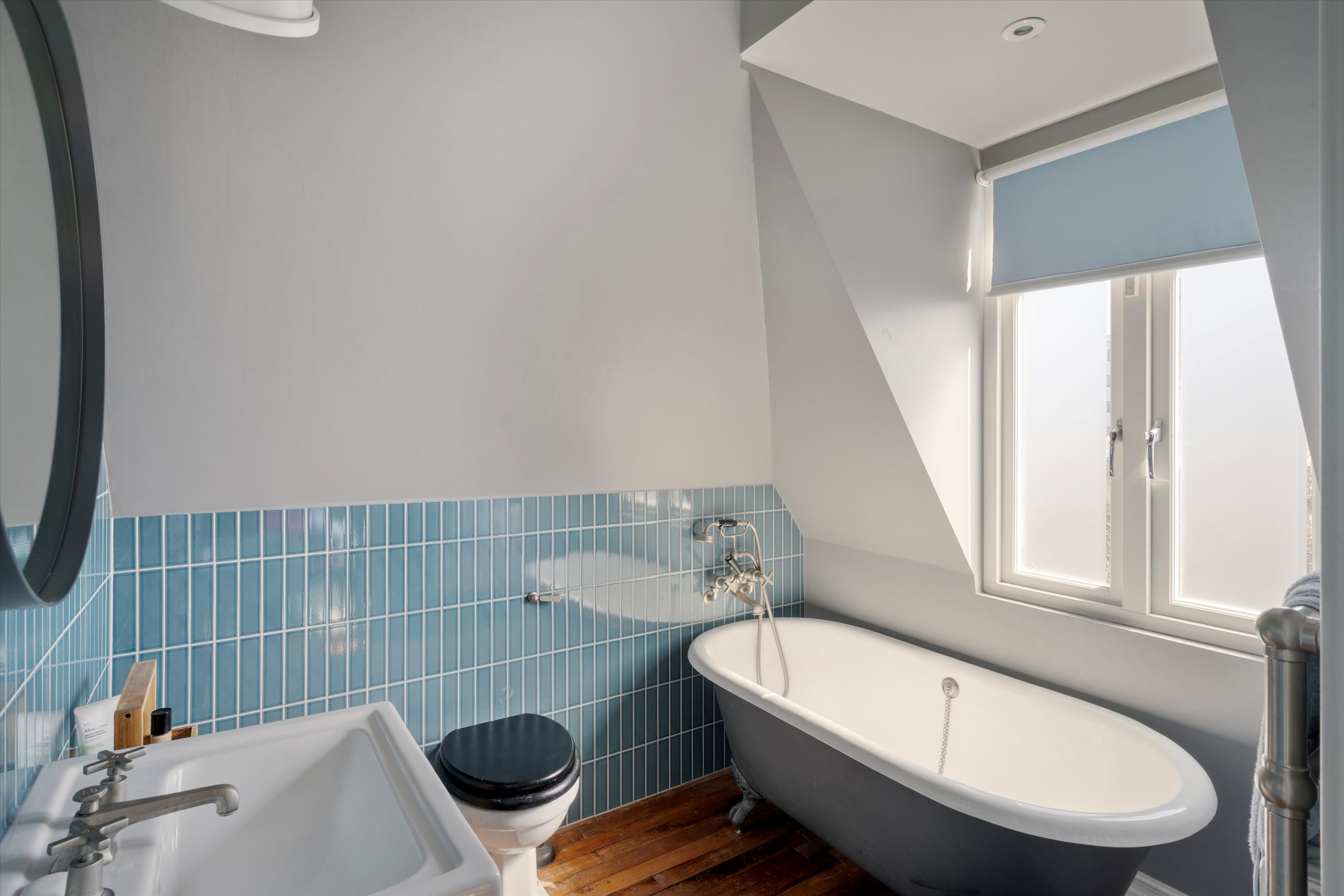 Brondesbury Villas, Queen's Park, London, NW6