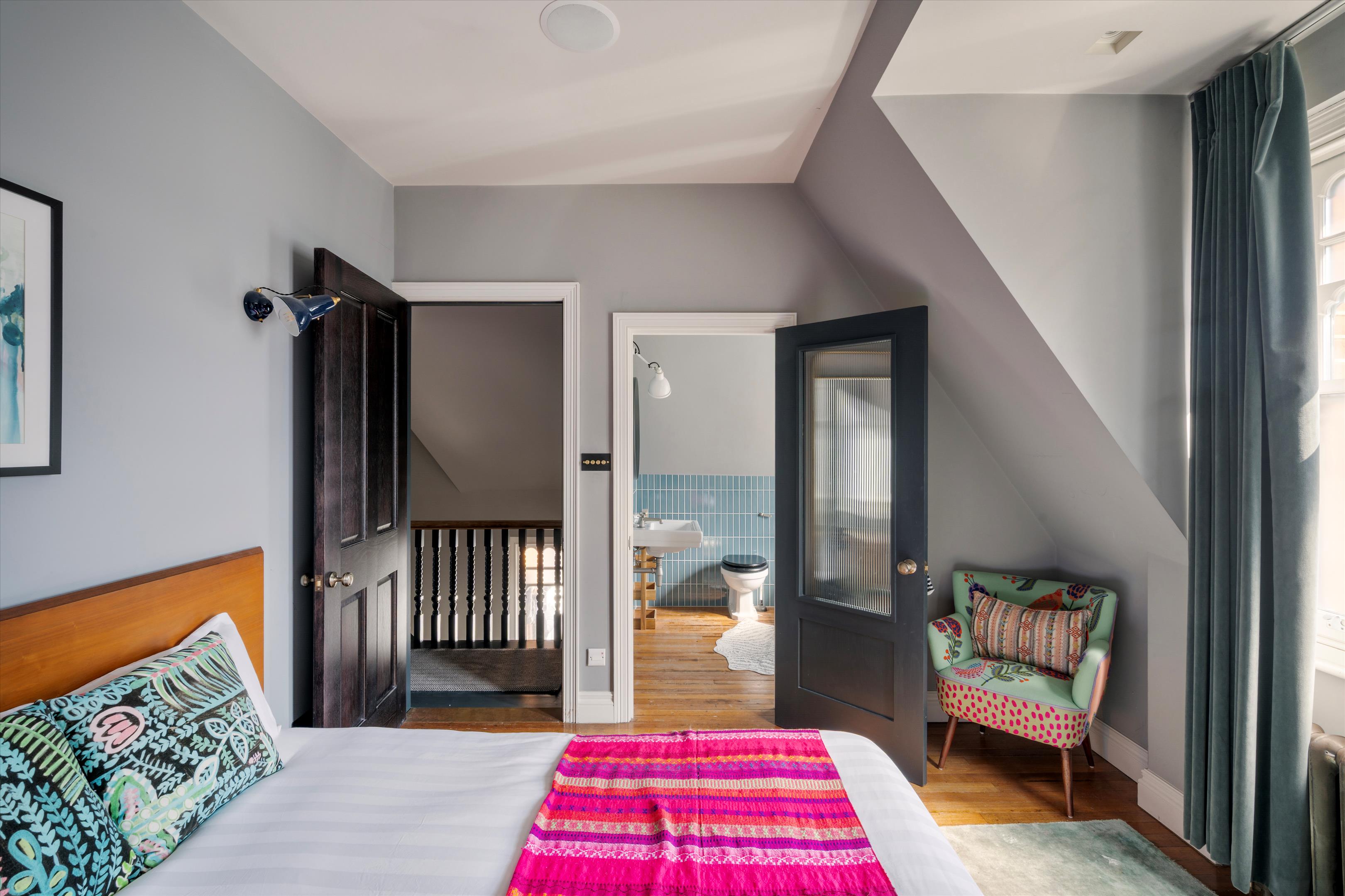 Brondesbury Villas, Queen's Park, London, NW6