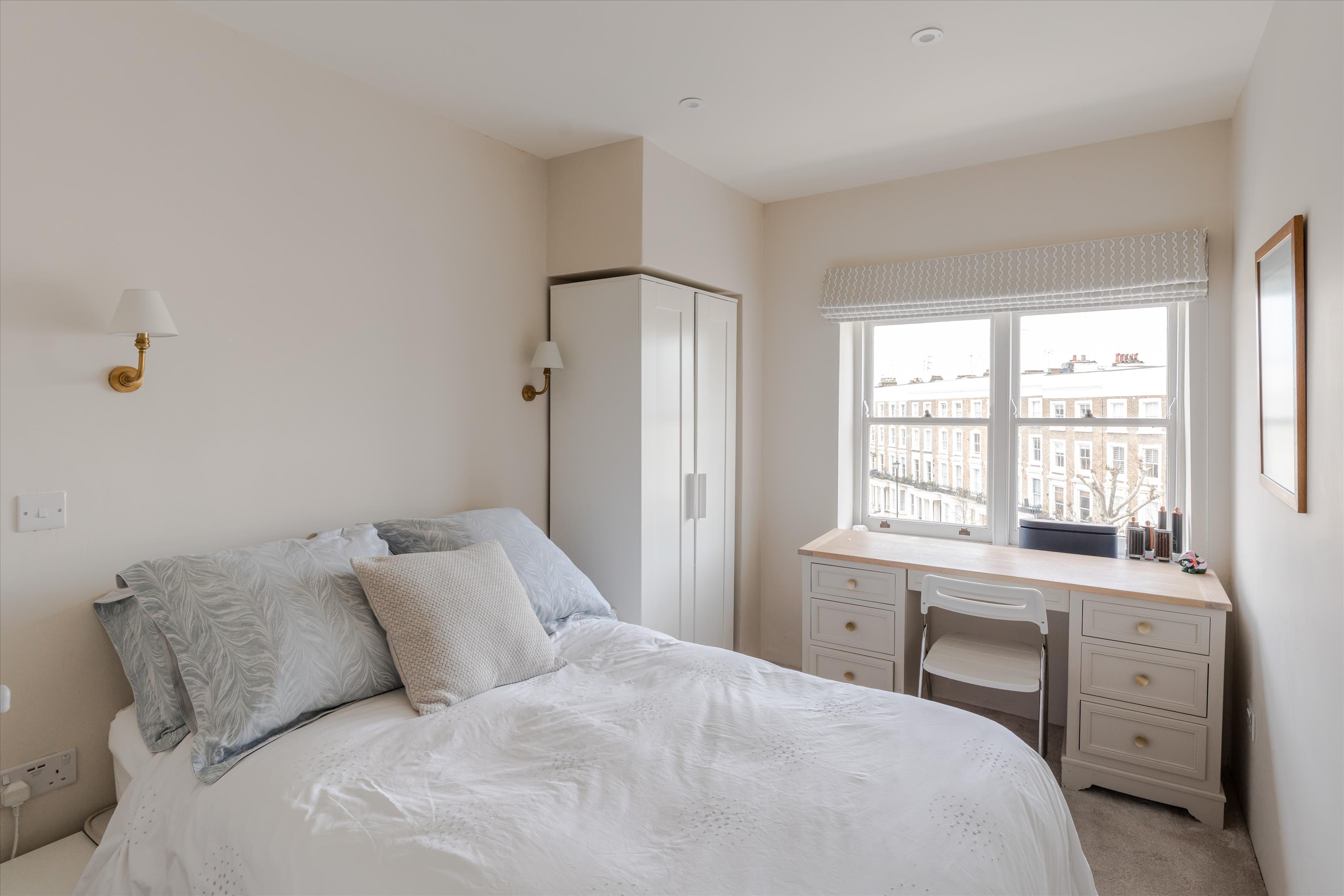 Warwick Avenue, Little Venice, W9