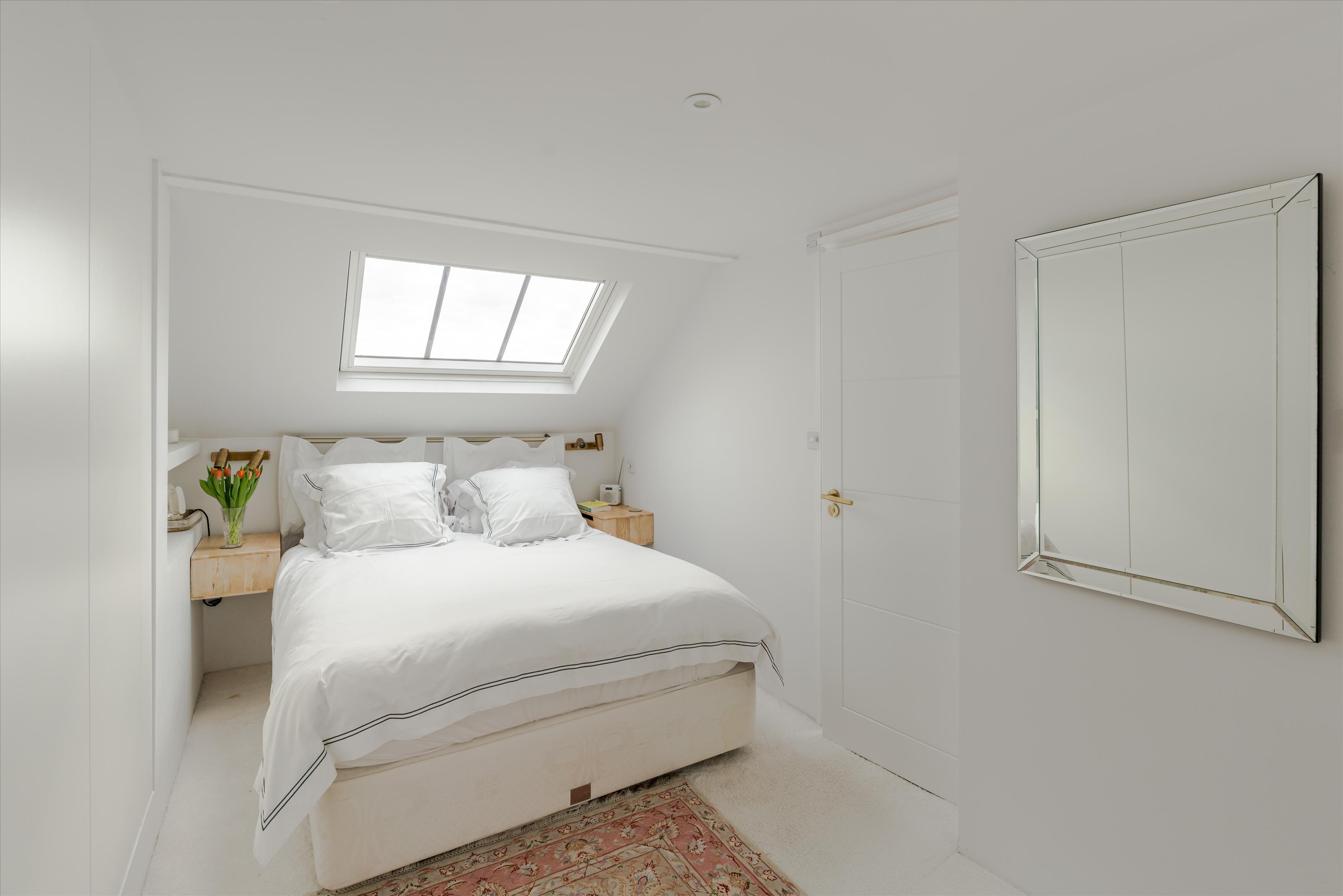 Warwick Avenue, Little Venice, W9