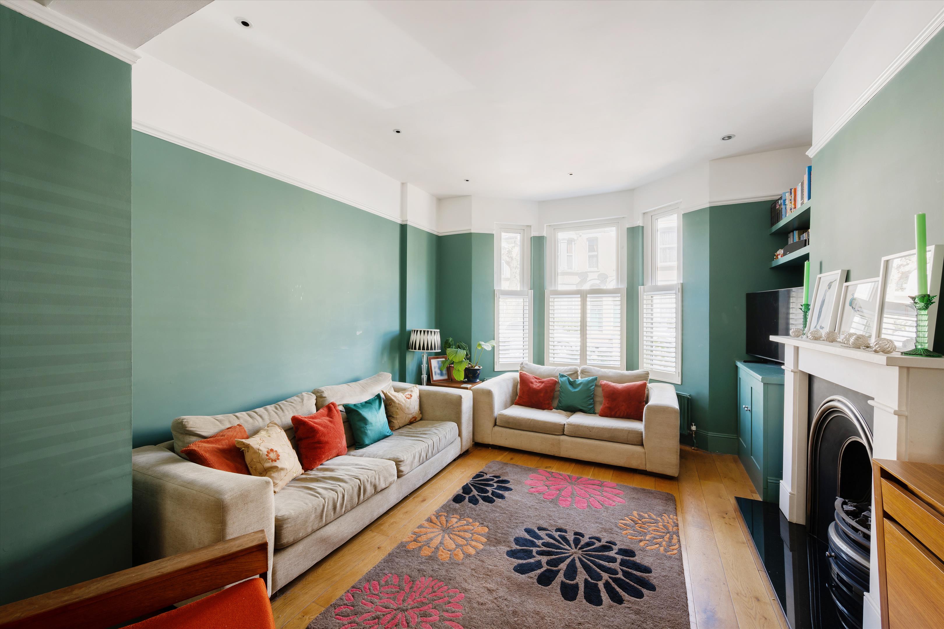 Purves Road, London NW10