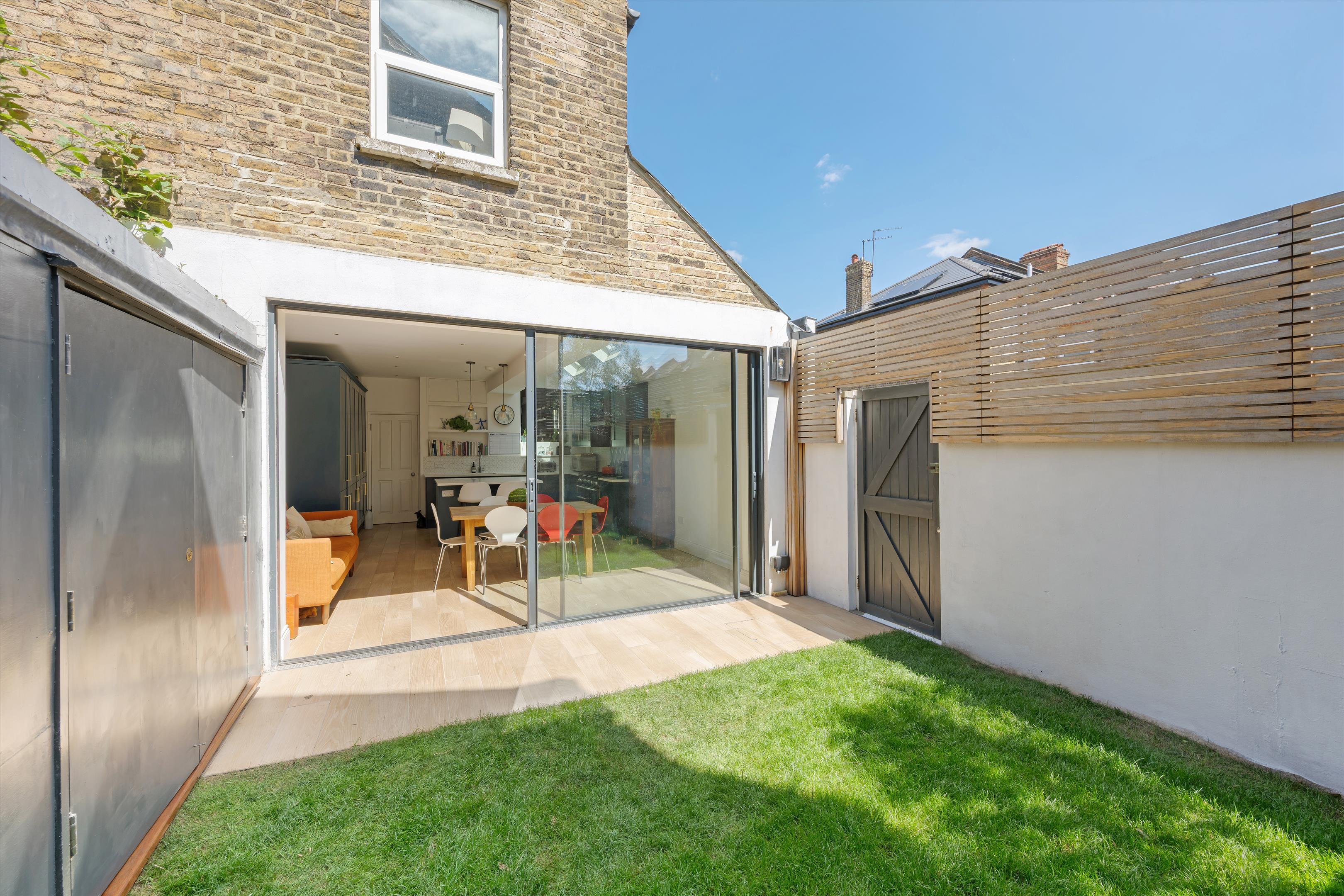Purves Road, London NW10
