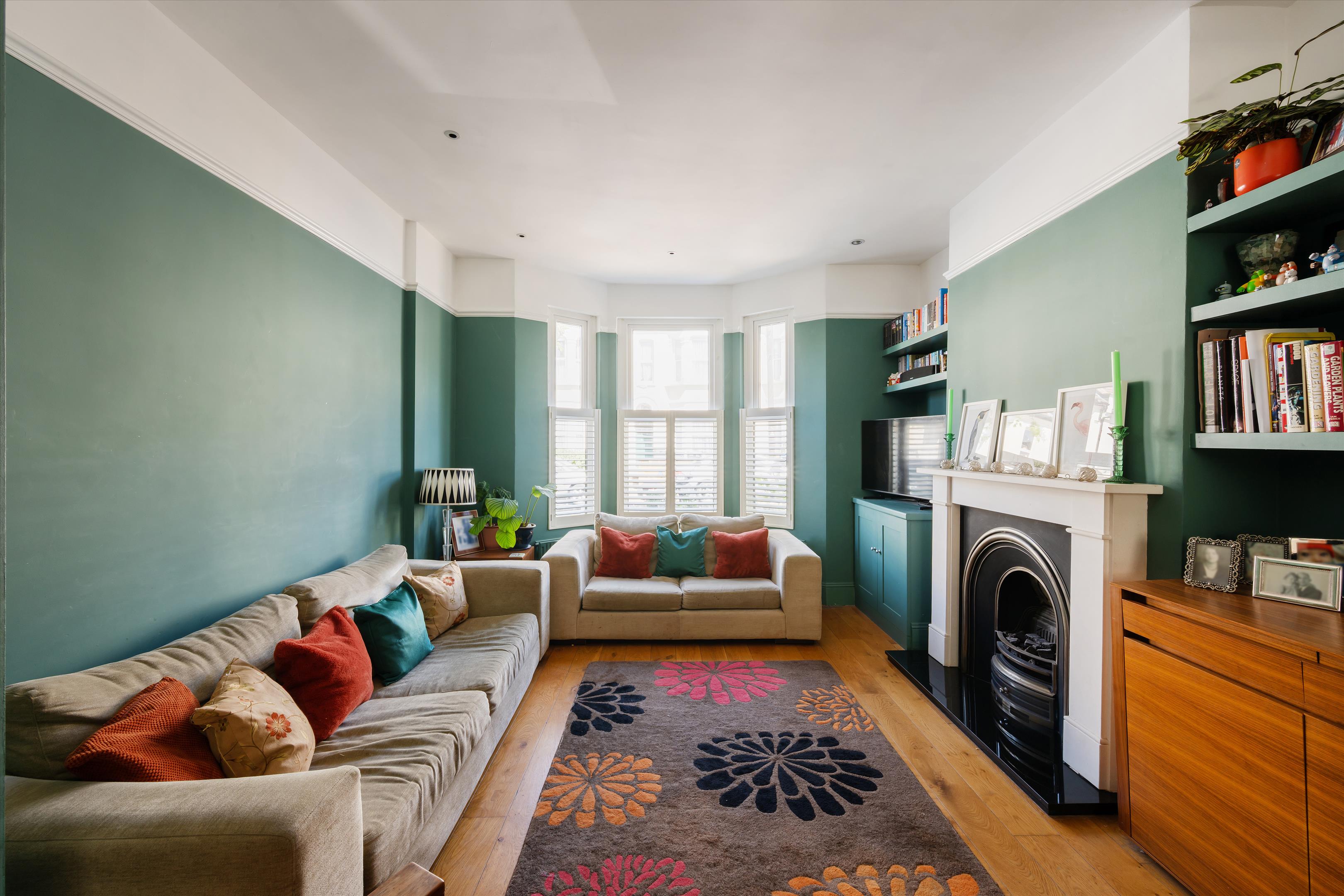Purves Road, London NW10