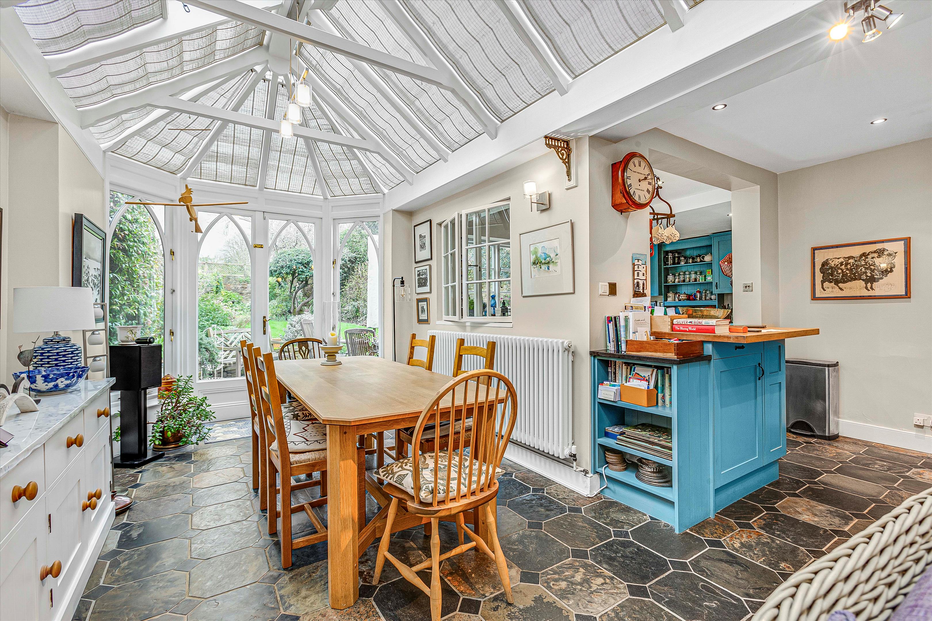 Sheen Road, Richmond, Surrey, TW9