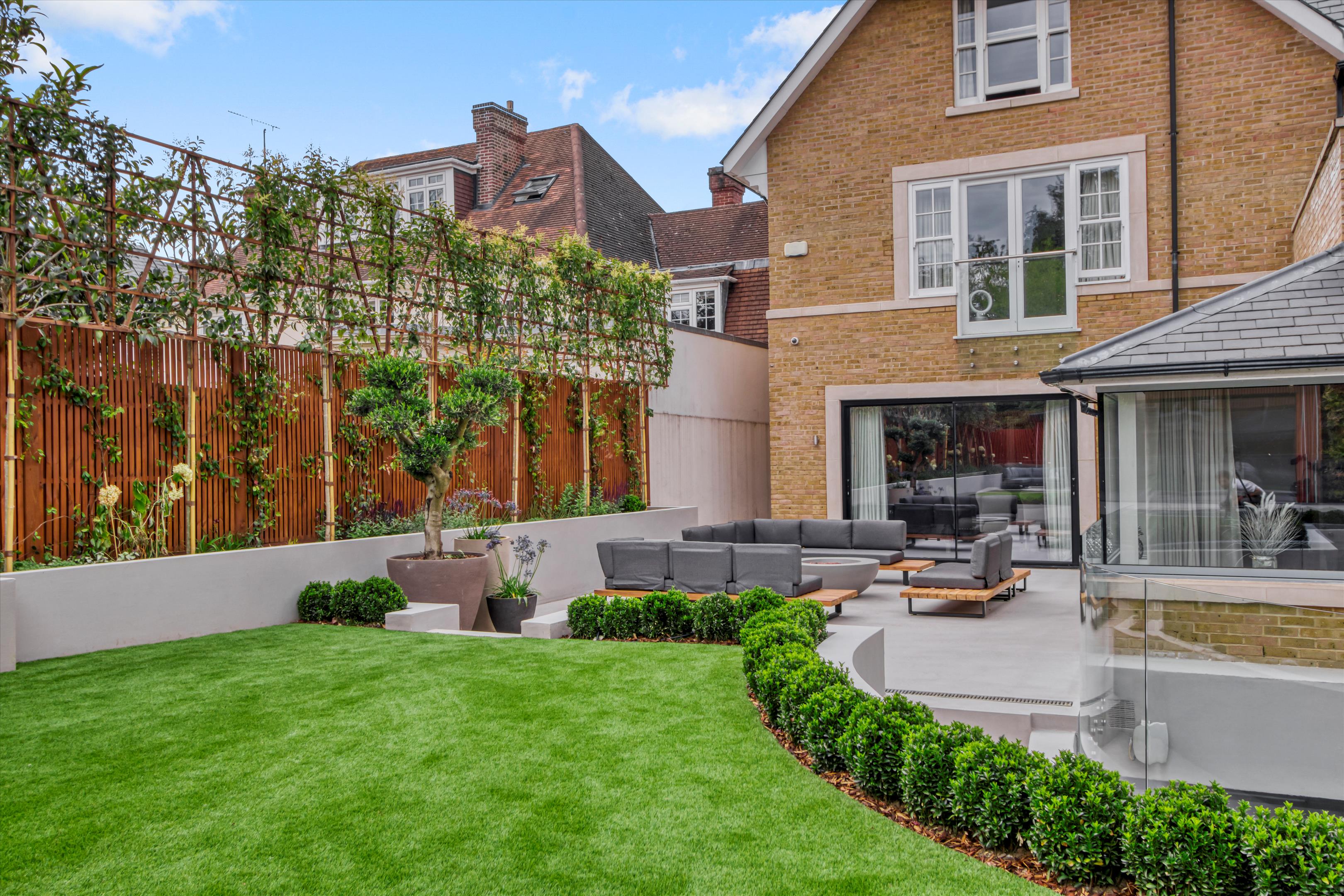 Roedean Crescent, London, SW15.