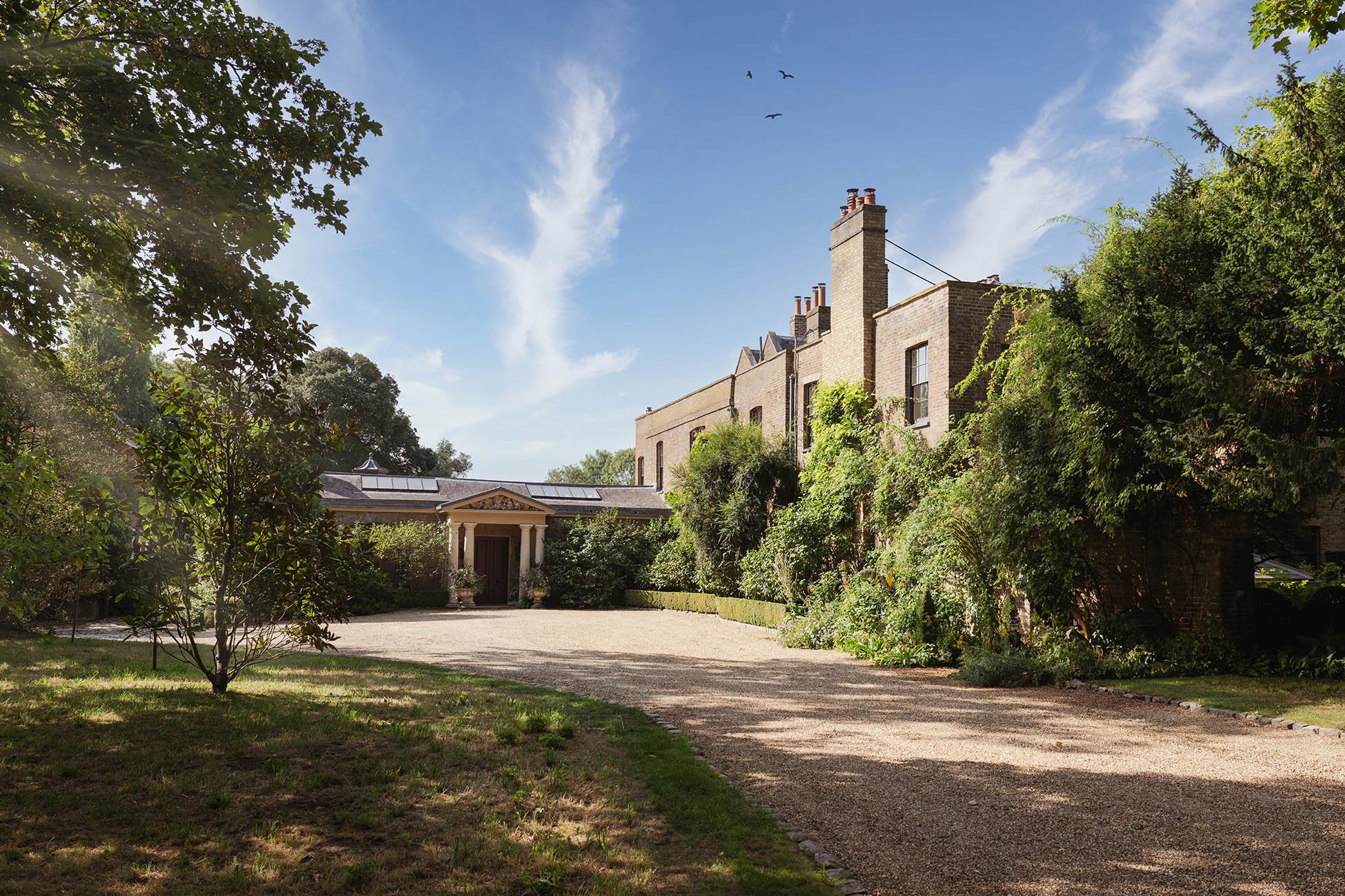 Hampton Court Road, East Molesey, Surrey KT8
