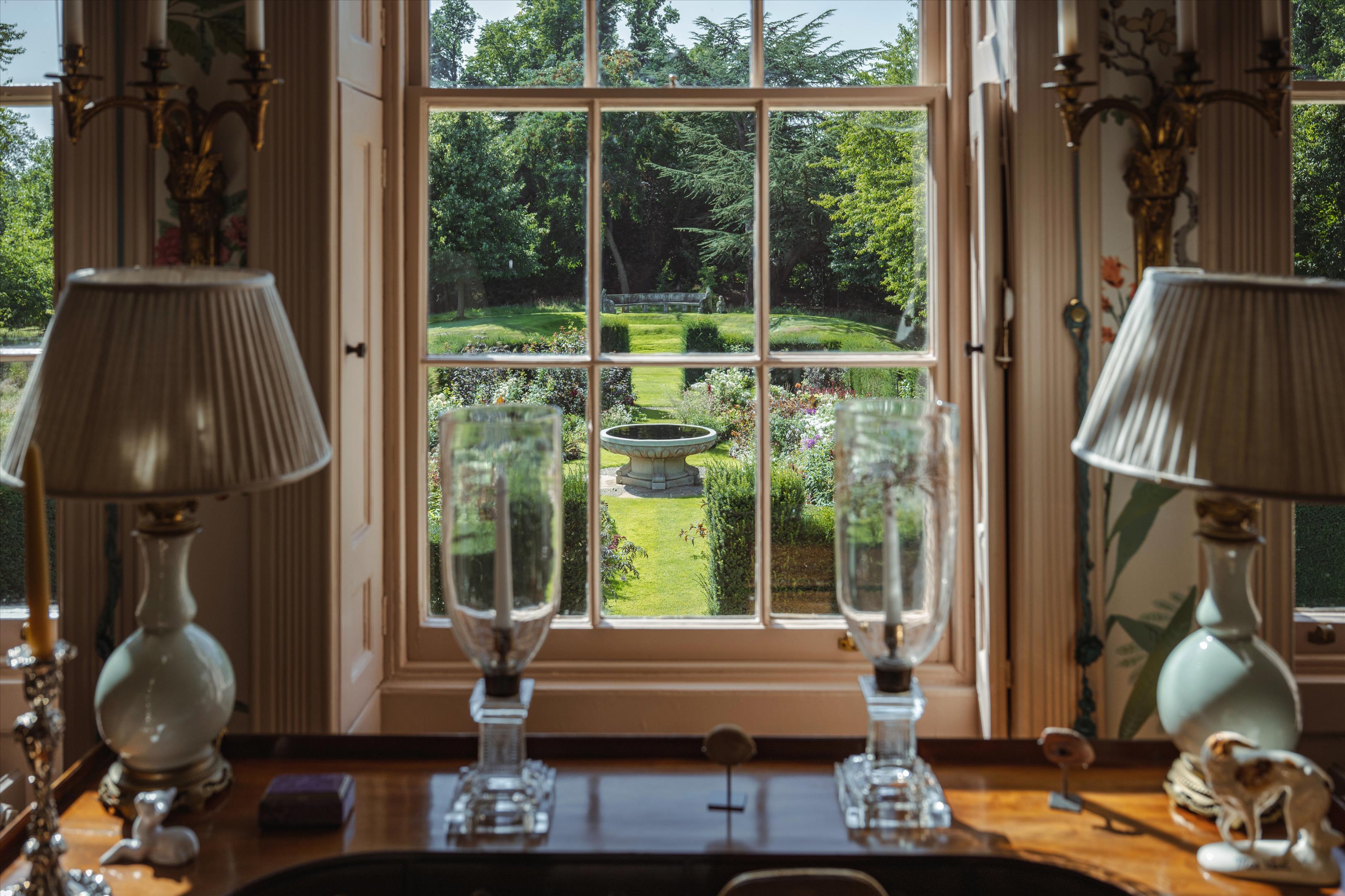 Hampton Court Road, East Molesey, Surrey KT8