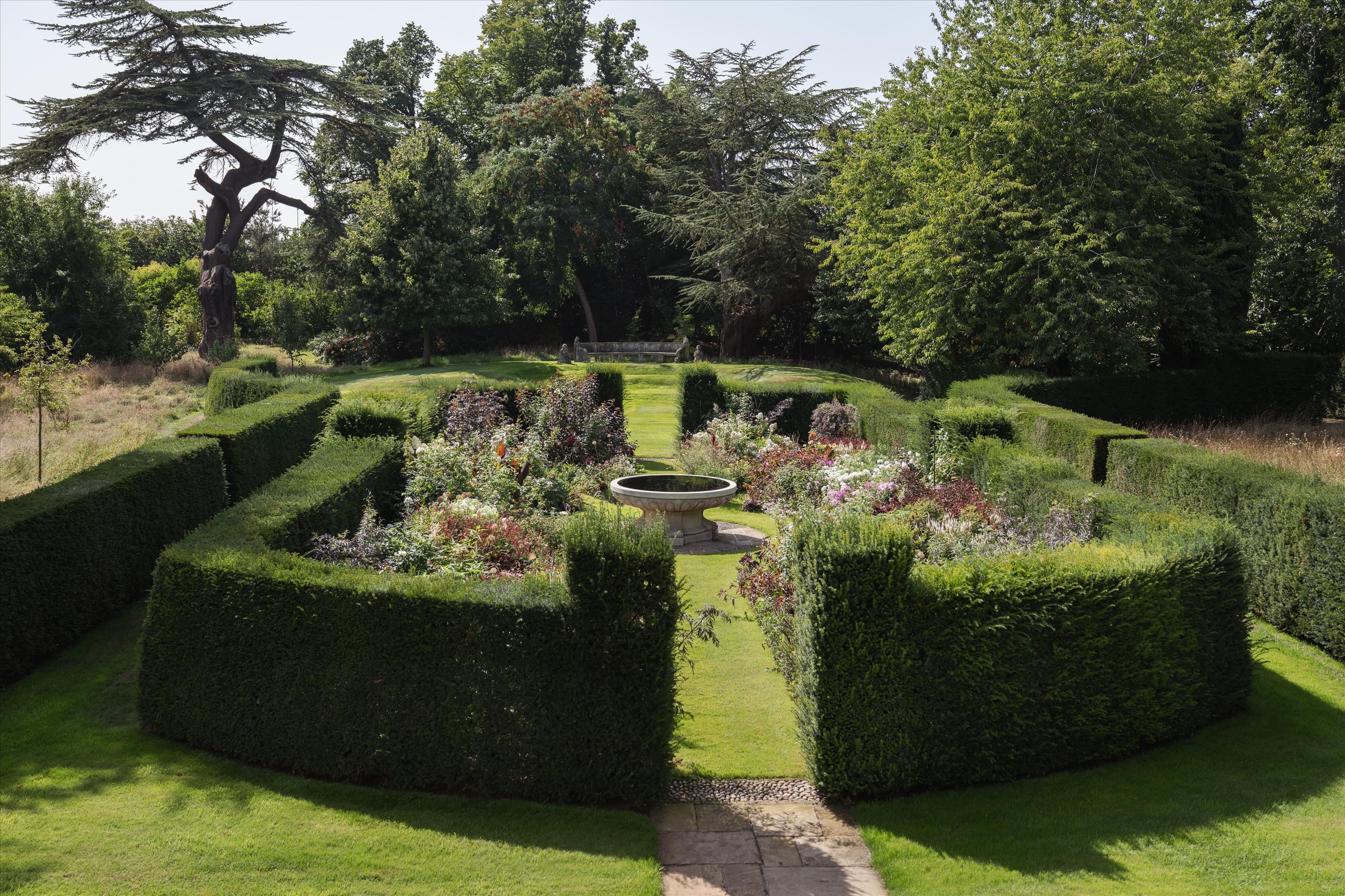 Hampton Court Road, East Molesey, Surrey KT8