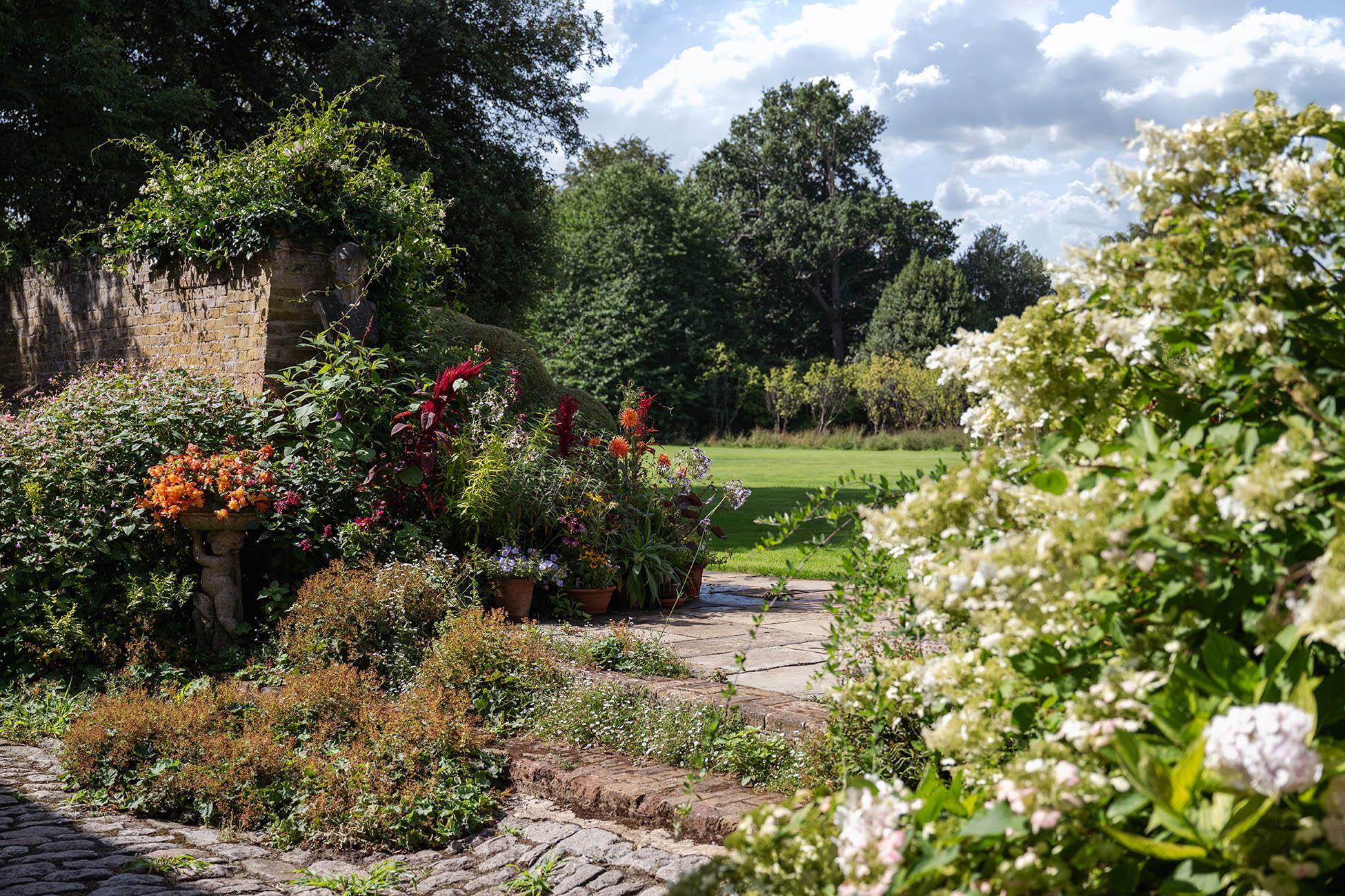 Hampton Court Road, East Molesey, Surrey KT8