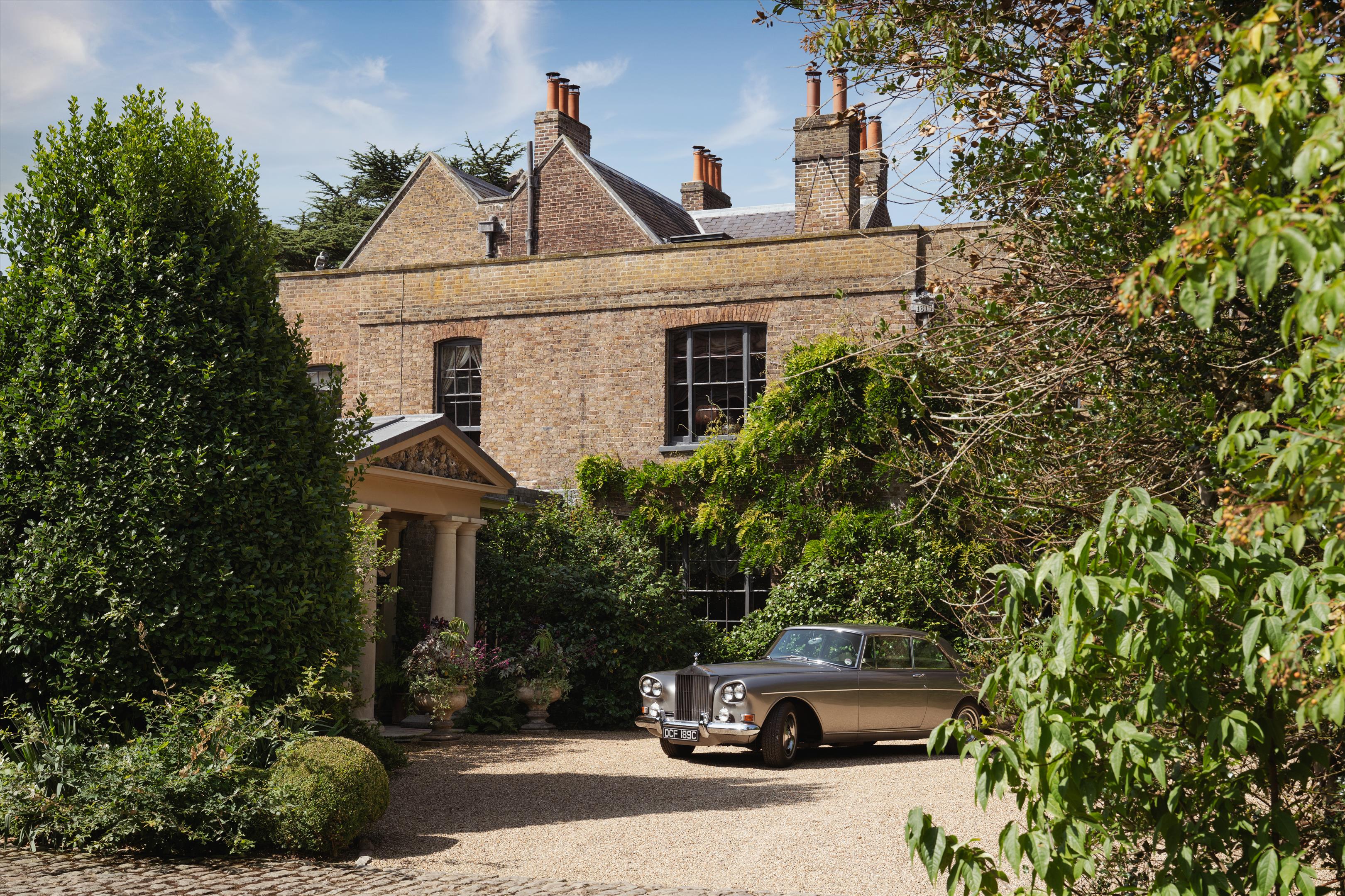 Hampton Court Road, East Molesey, Surrey KT8