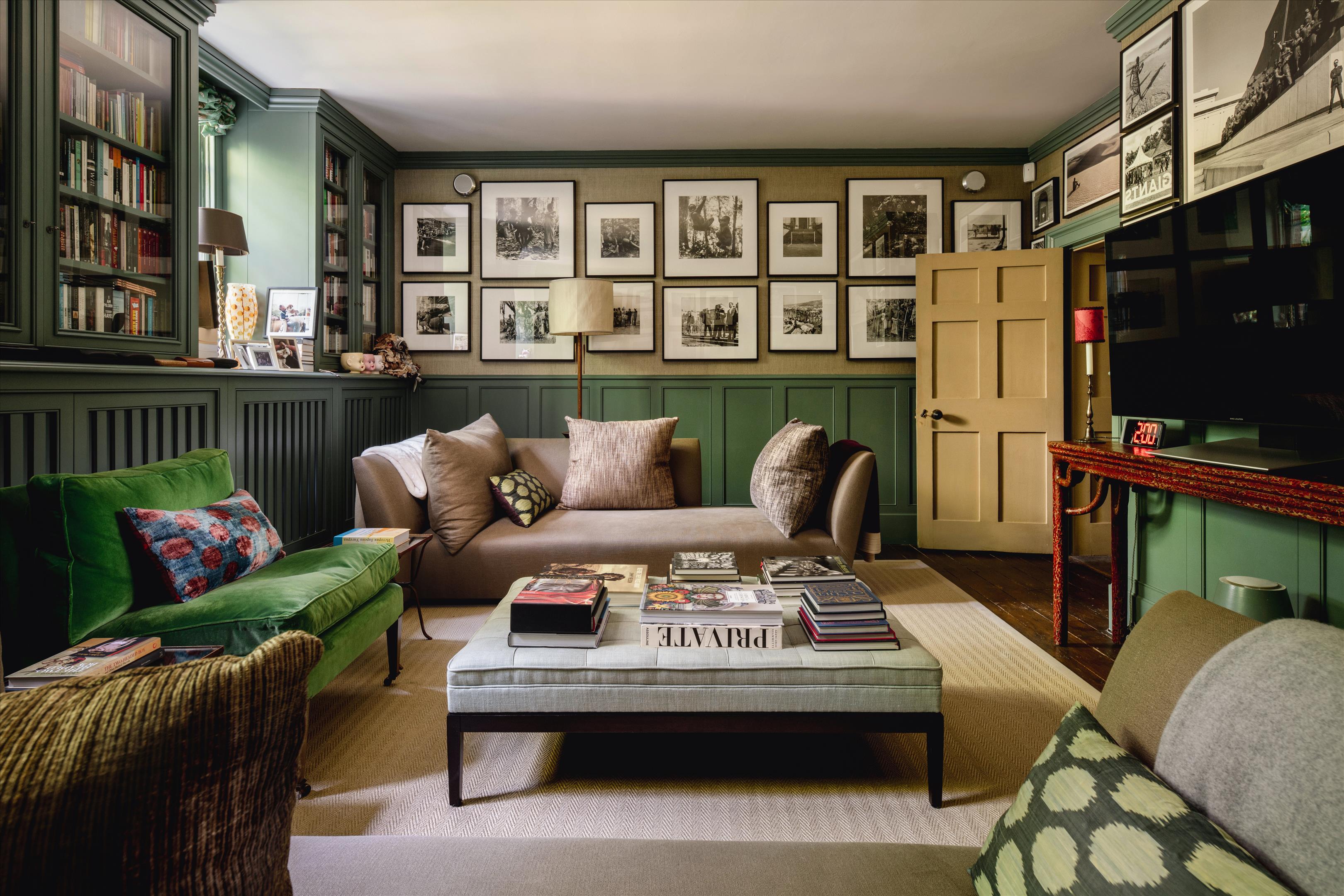 Hampton Court Road, East Molesey, Surrey KT8