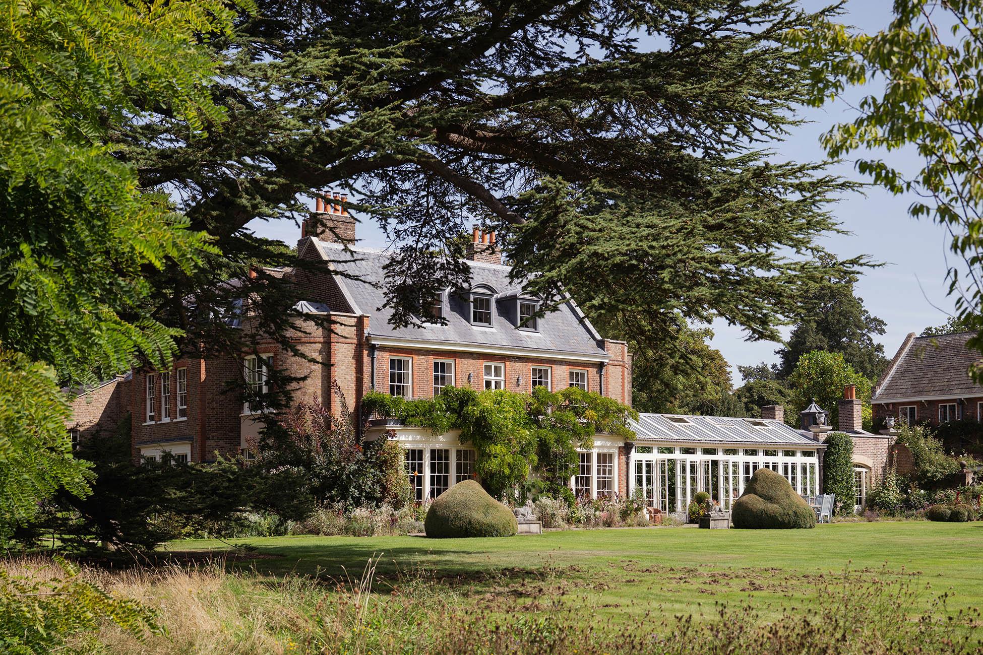 Hampton Court Road, East Molesey, Surrey KT8