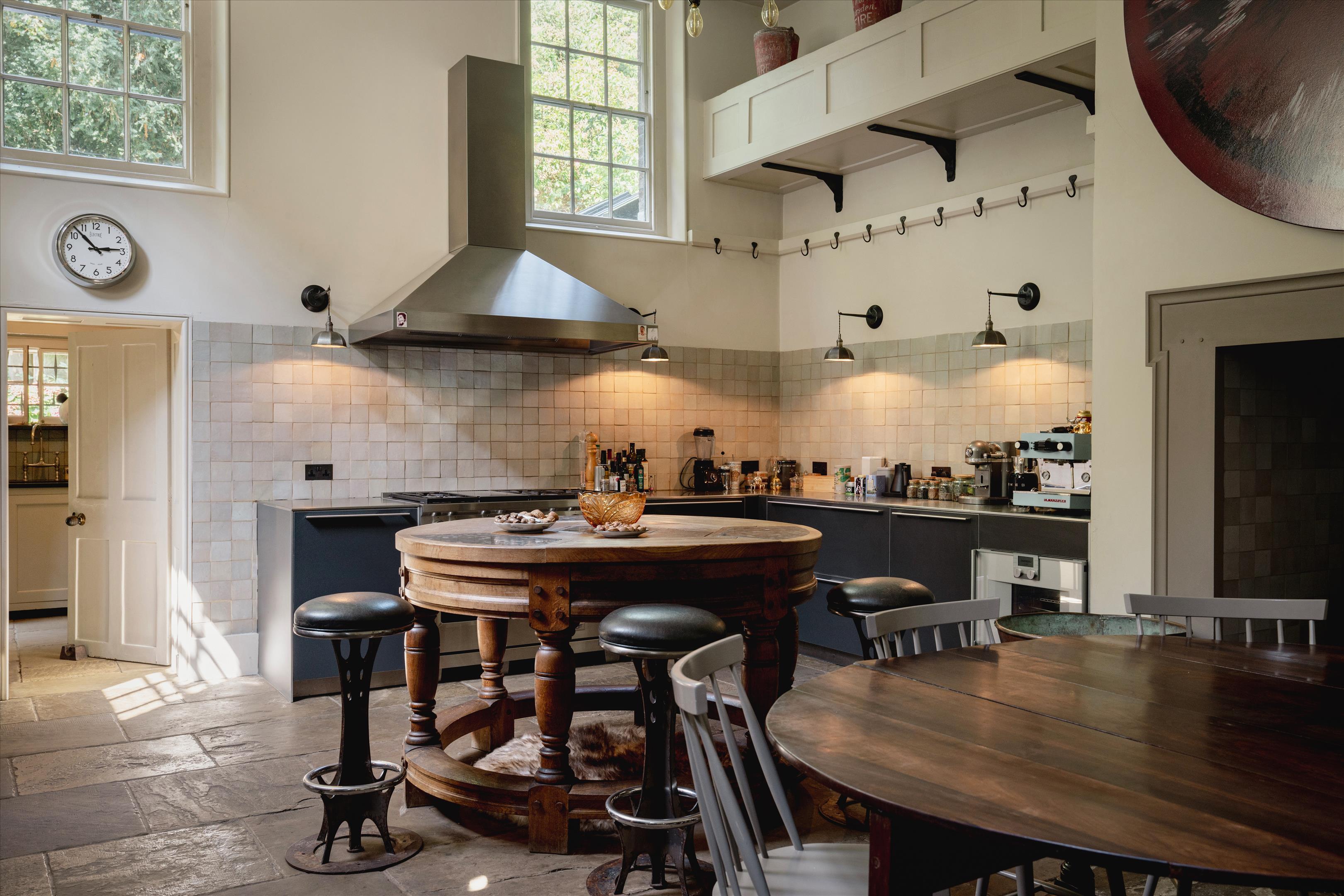 Hampton Court Road, East Molesey, Surrey KT8