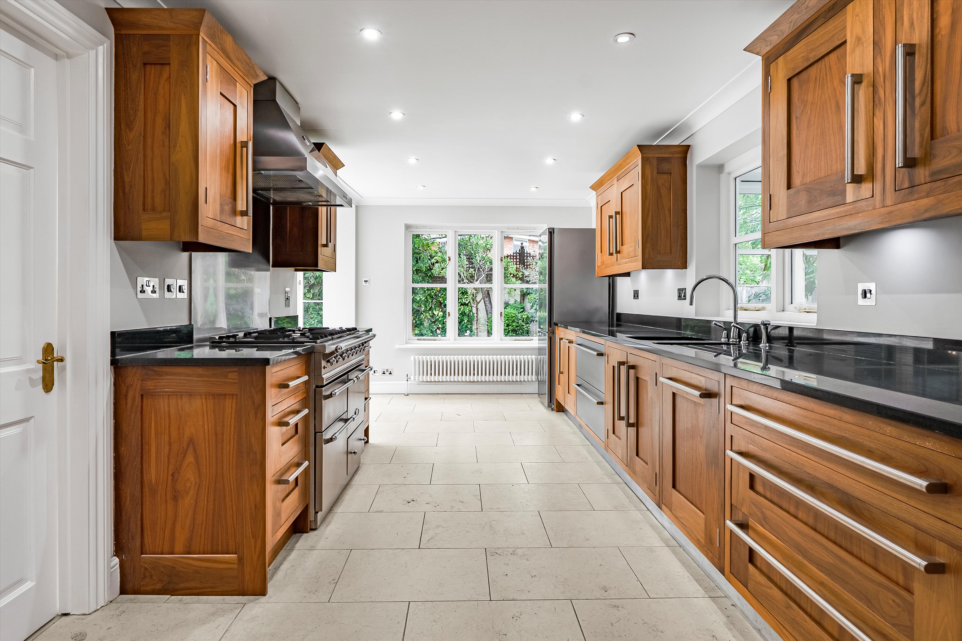 Bainbridge Close, Ham, Richmond TW10