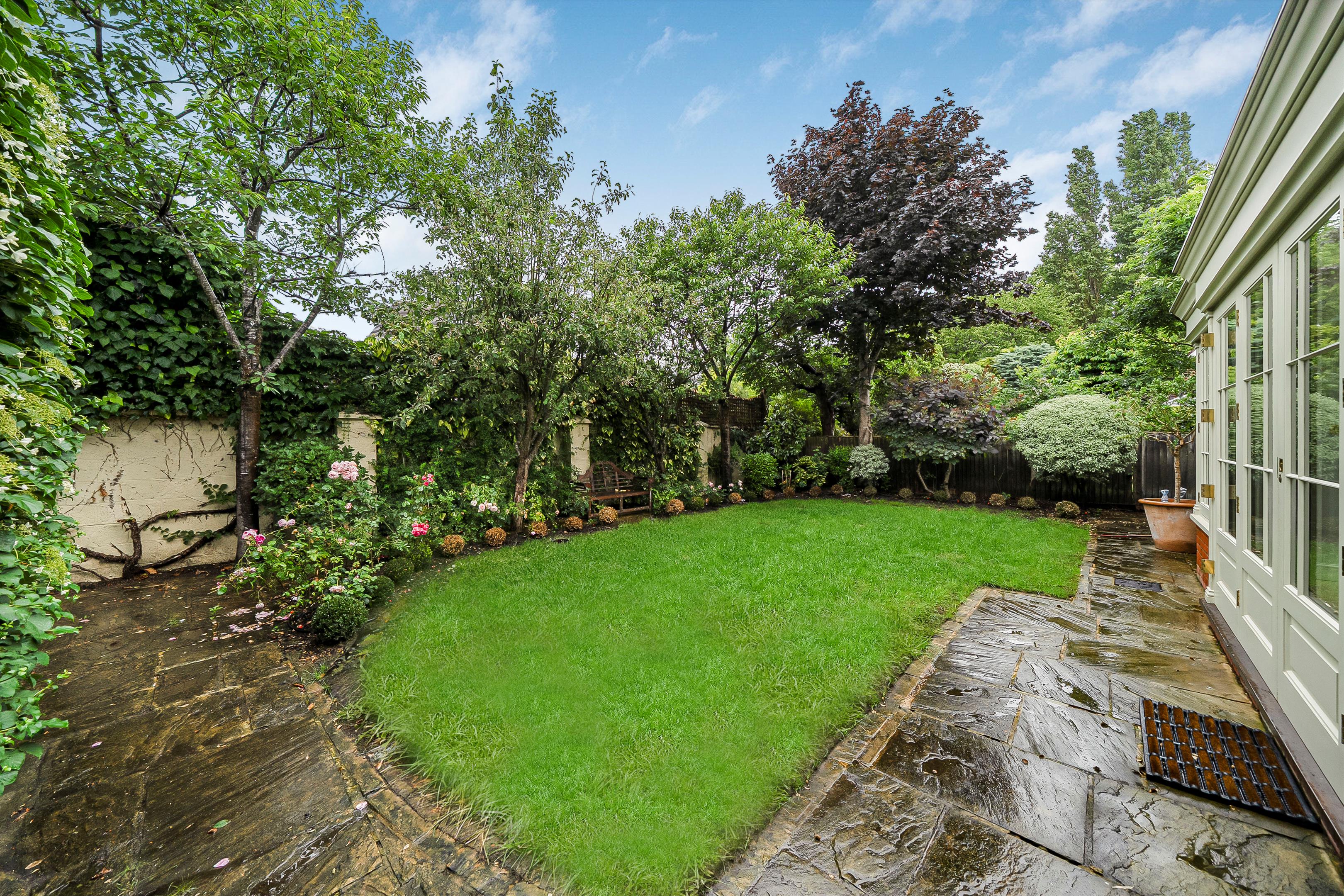 Bainbridge Close, Ham, Richmond TW10