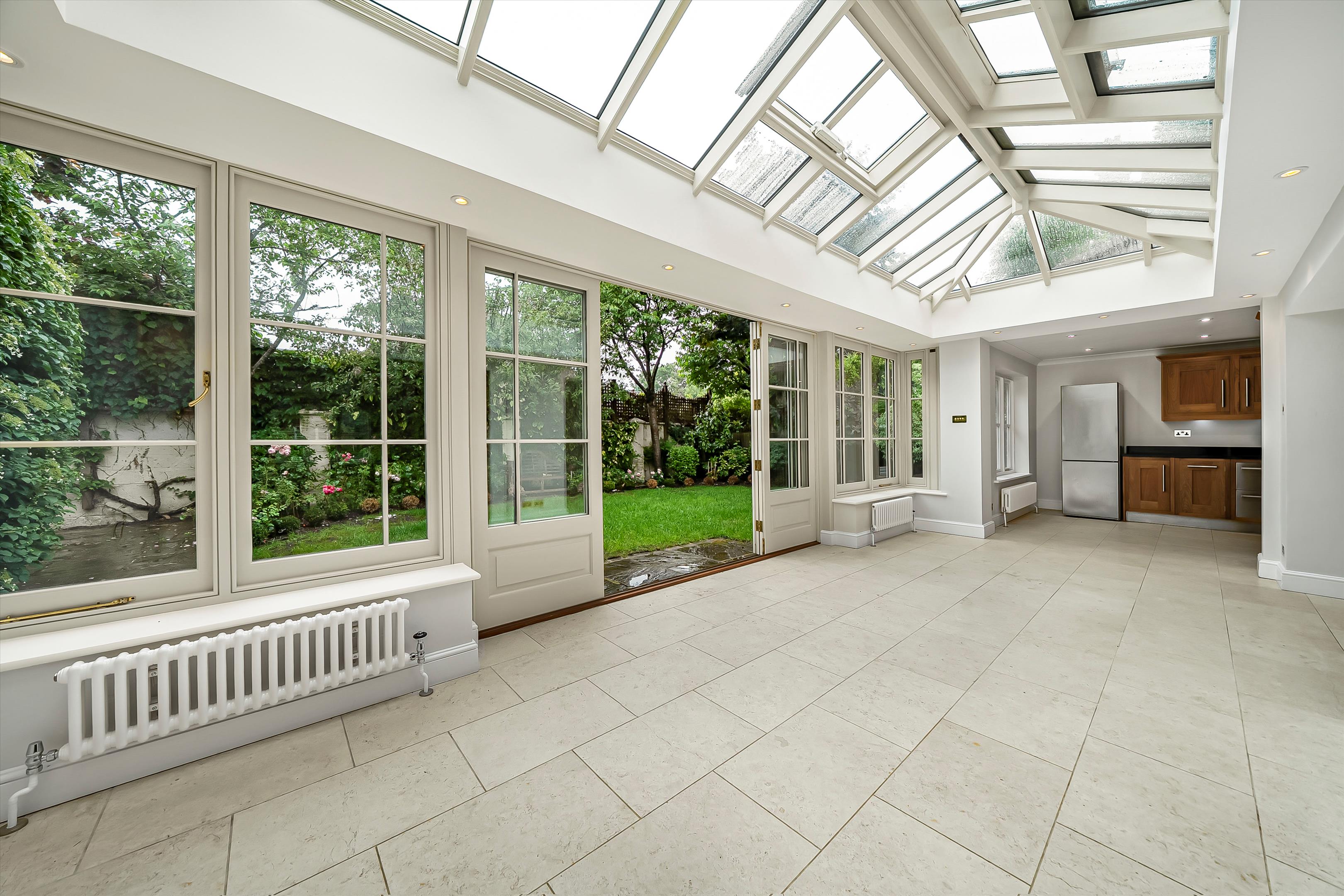 Bainbridge Close, Ham, Richmond TW10