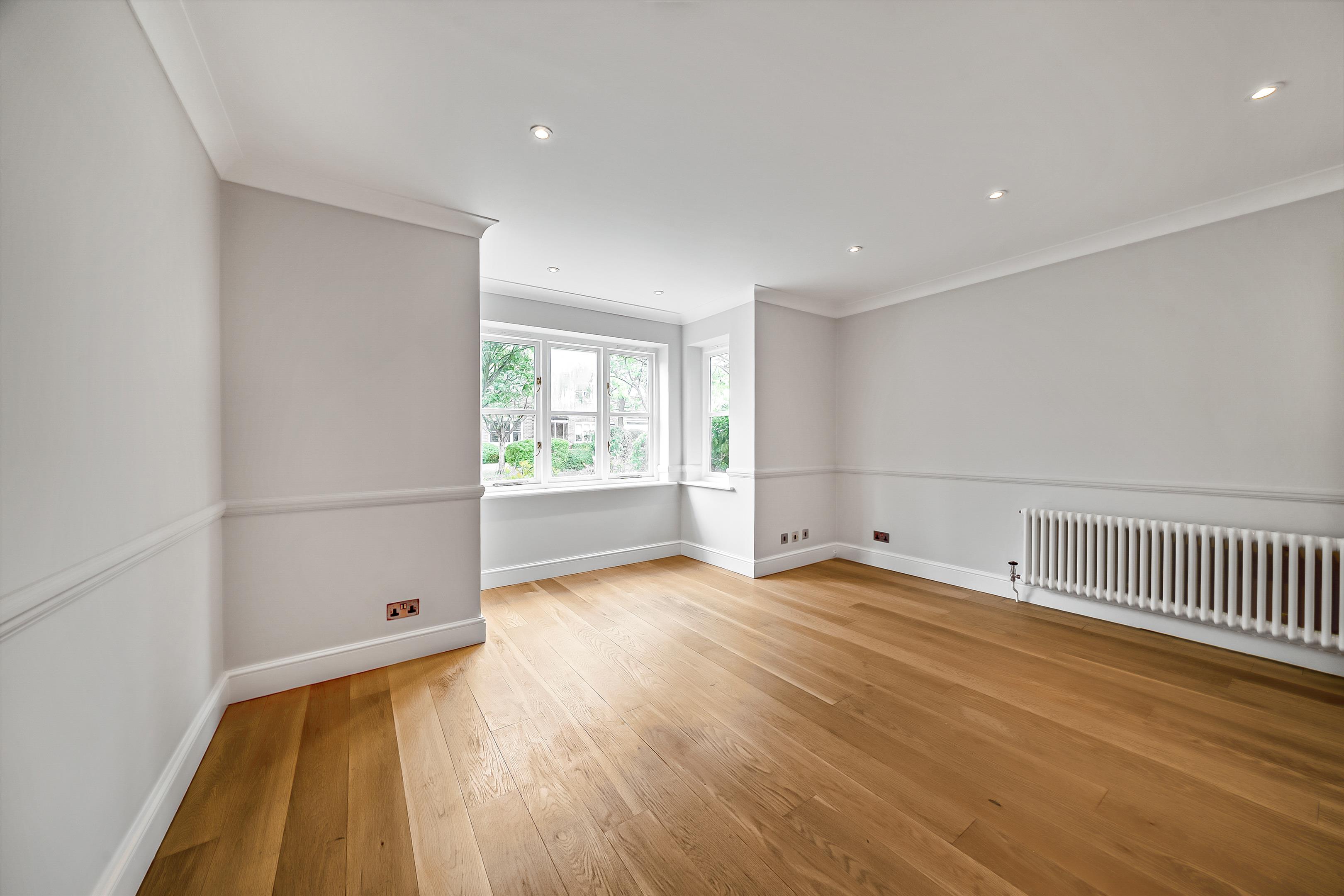 Bainbridge Close, Ham, Richmond TW10