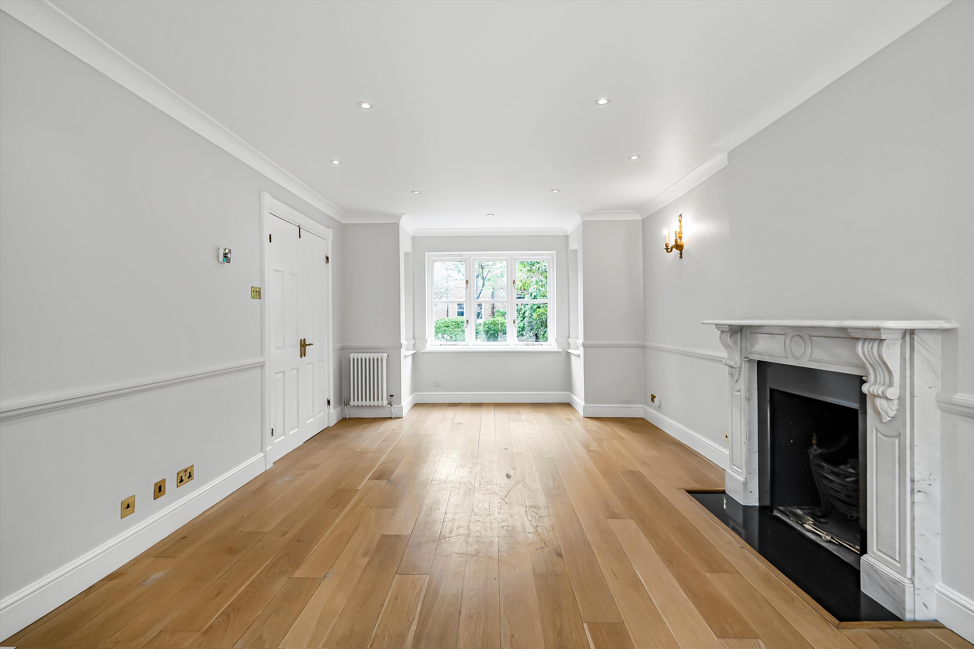 Bainbridge Close, Ham, Richmond TW10
