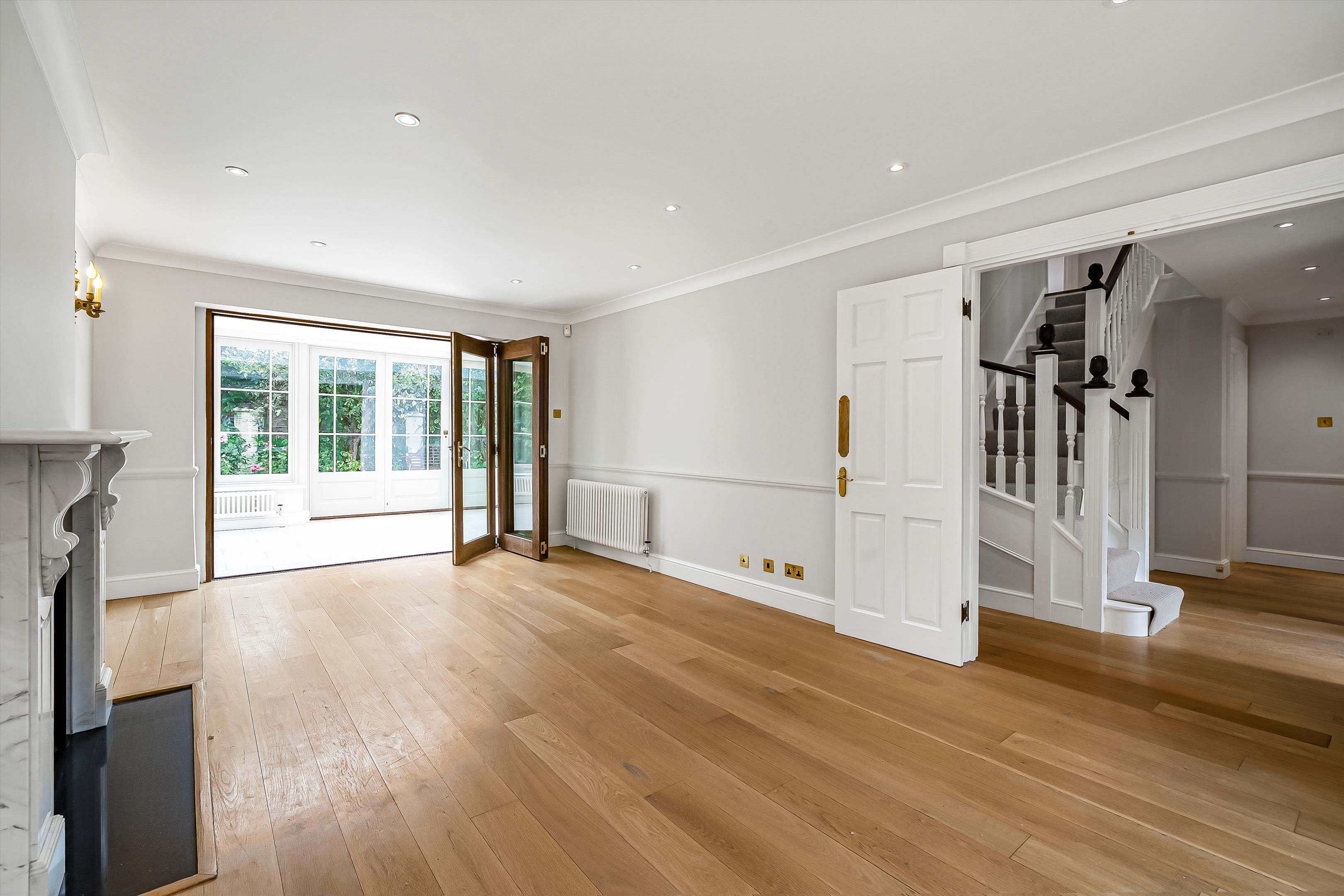 Bainbridge Close, Ham, Richmond TW10