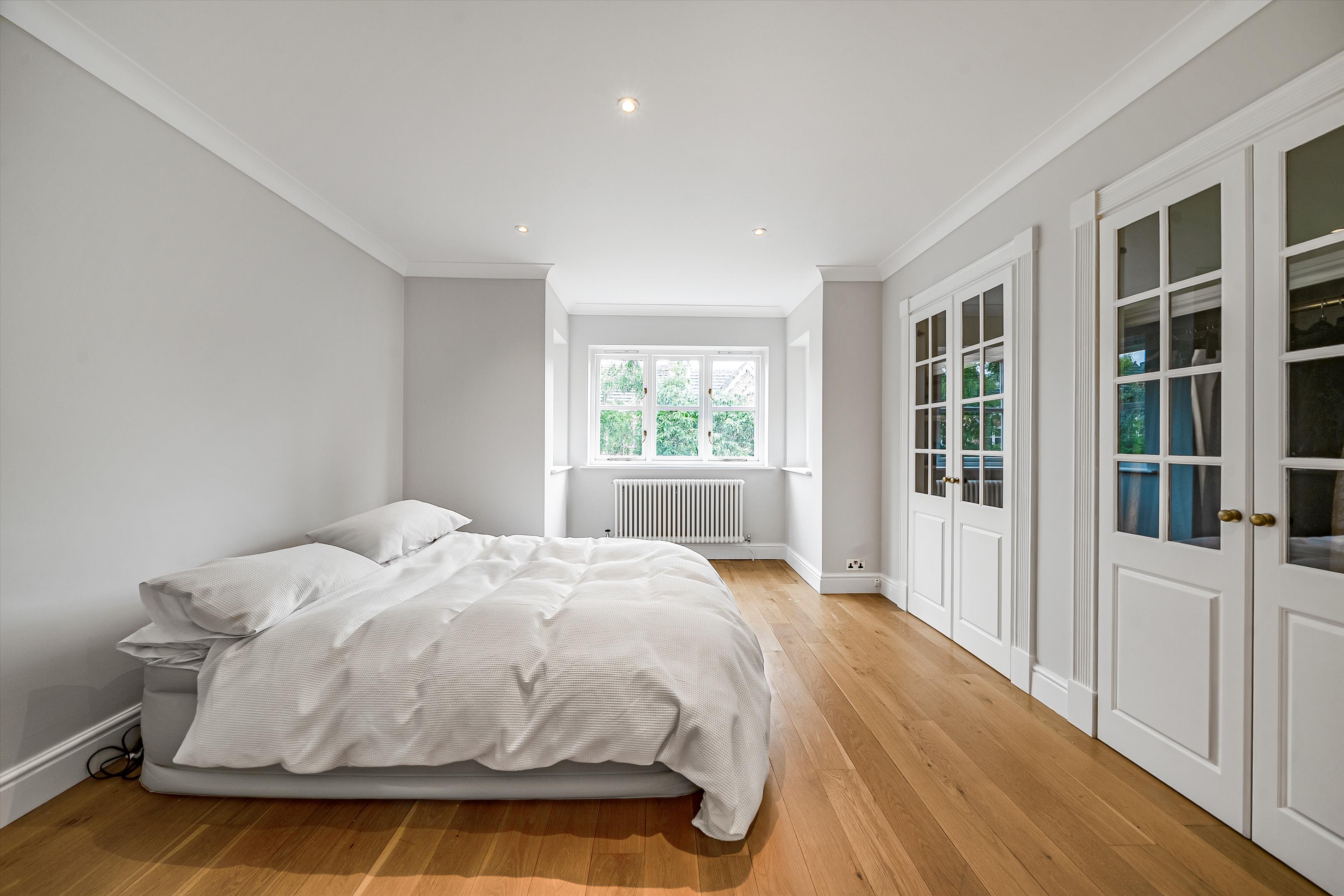 Bainbridge Close, Ham, Richmond TW10