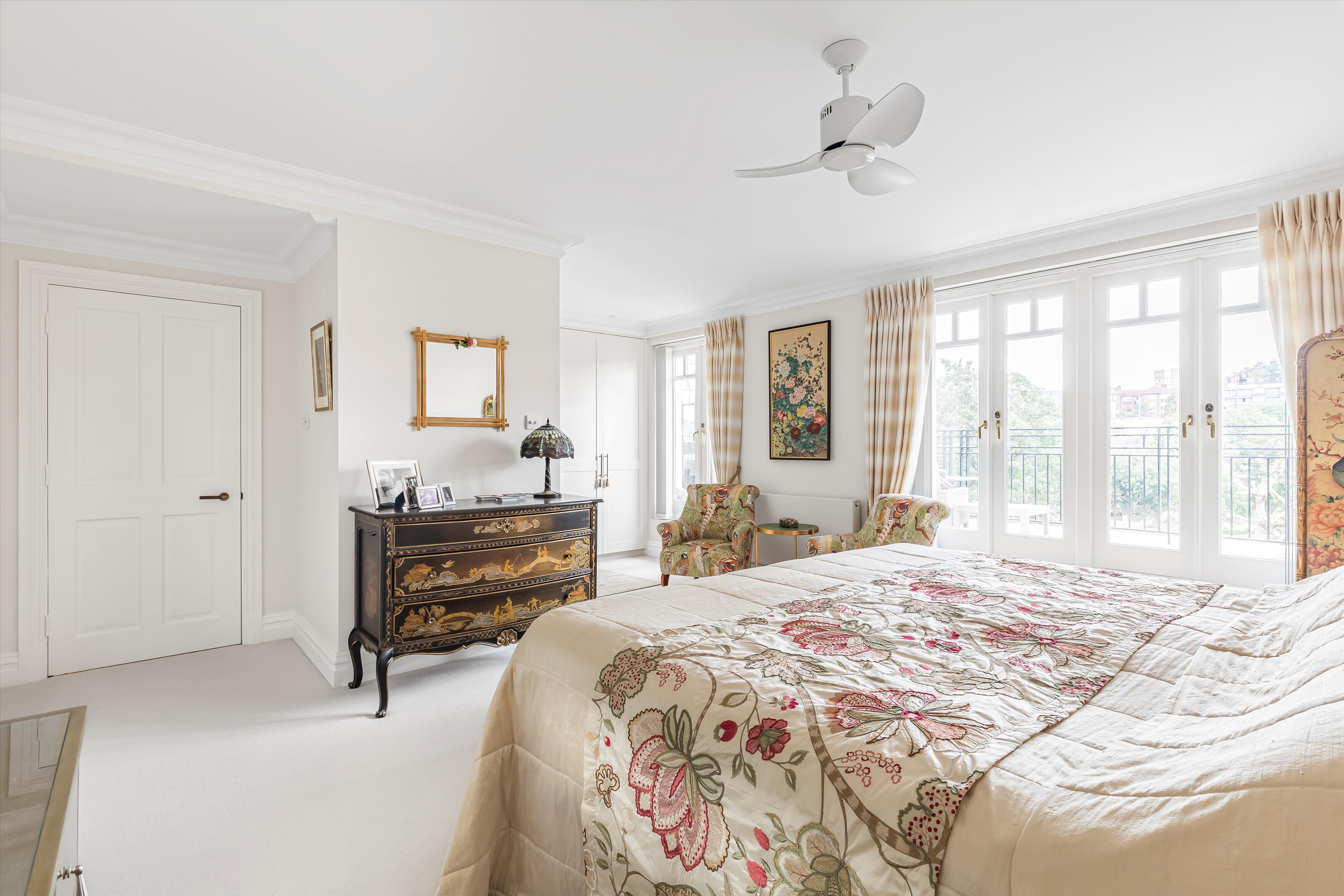 Clevedon Road, Twickenham TW1
