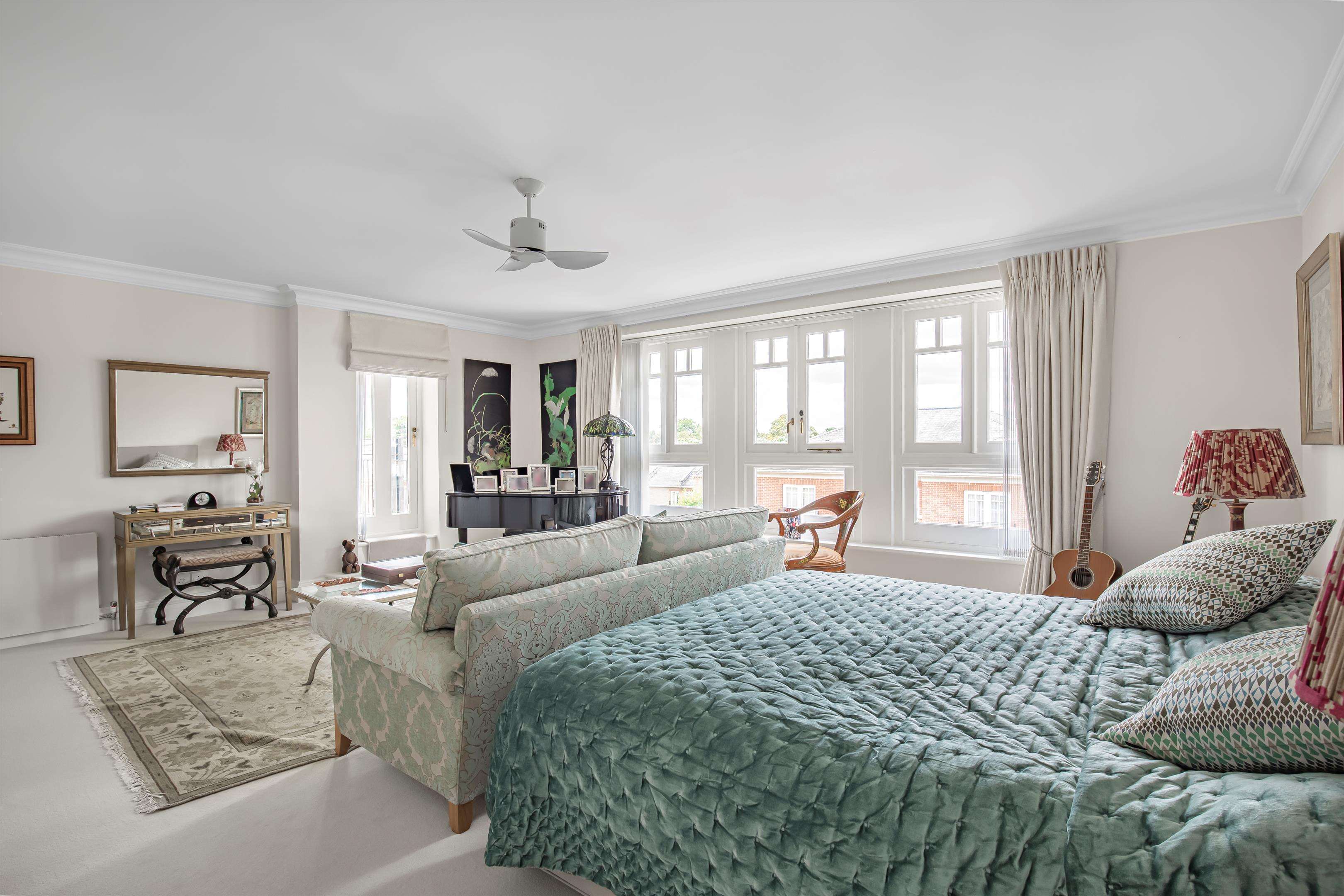 Clevedon Road, Twickenham TW1