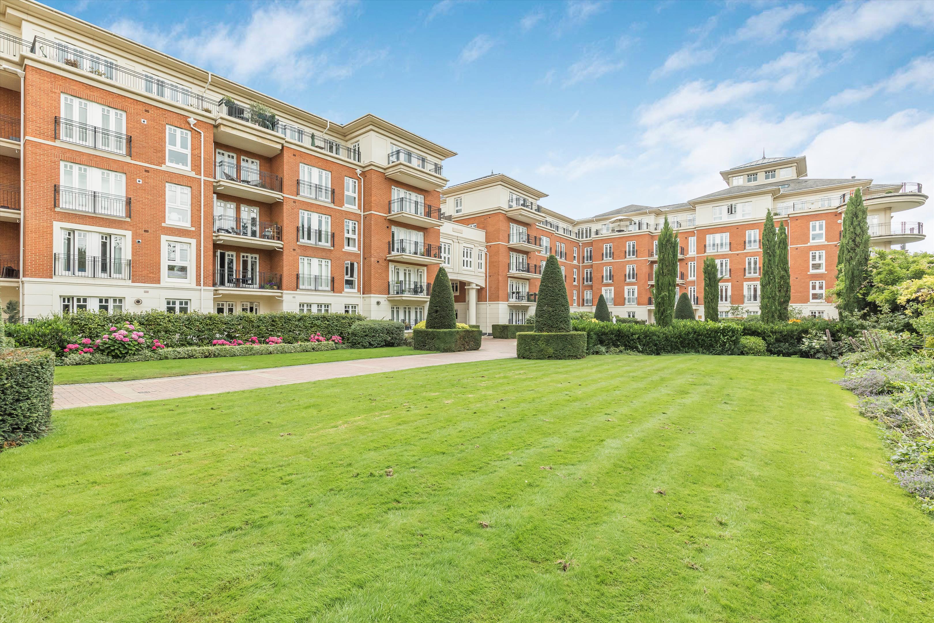 Clevedon Road, Twickenham TW1