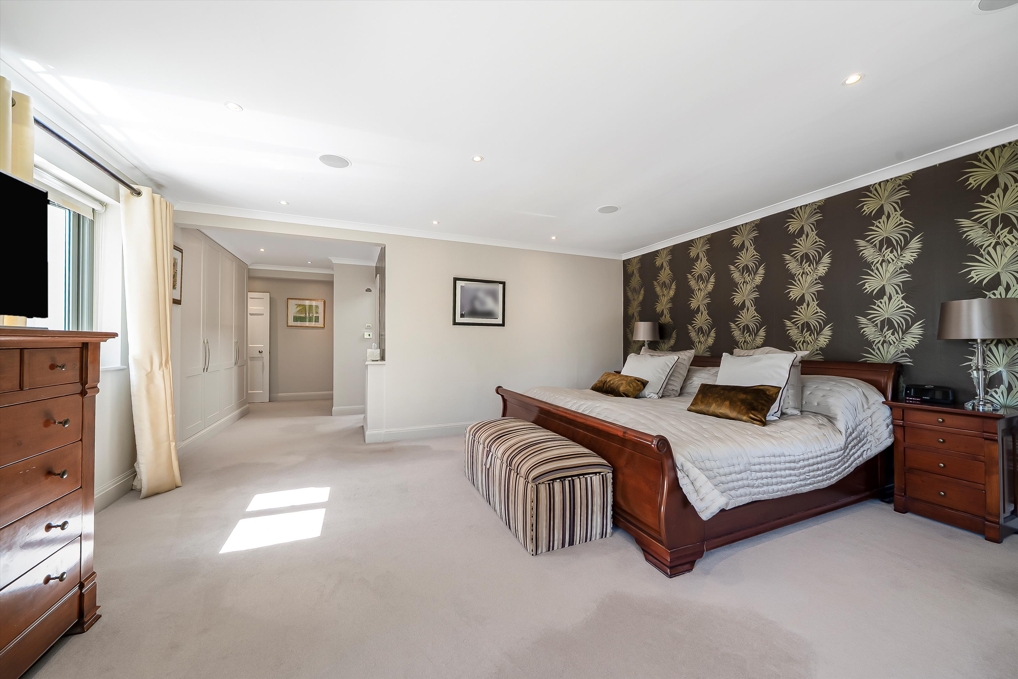 Denbigh Gardens, Richmond TW10