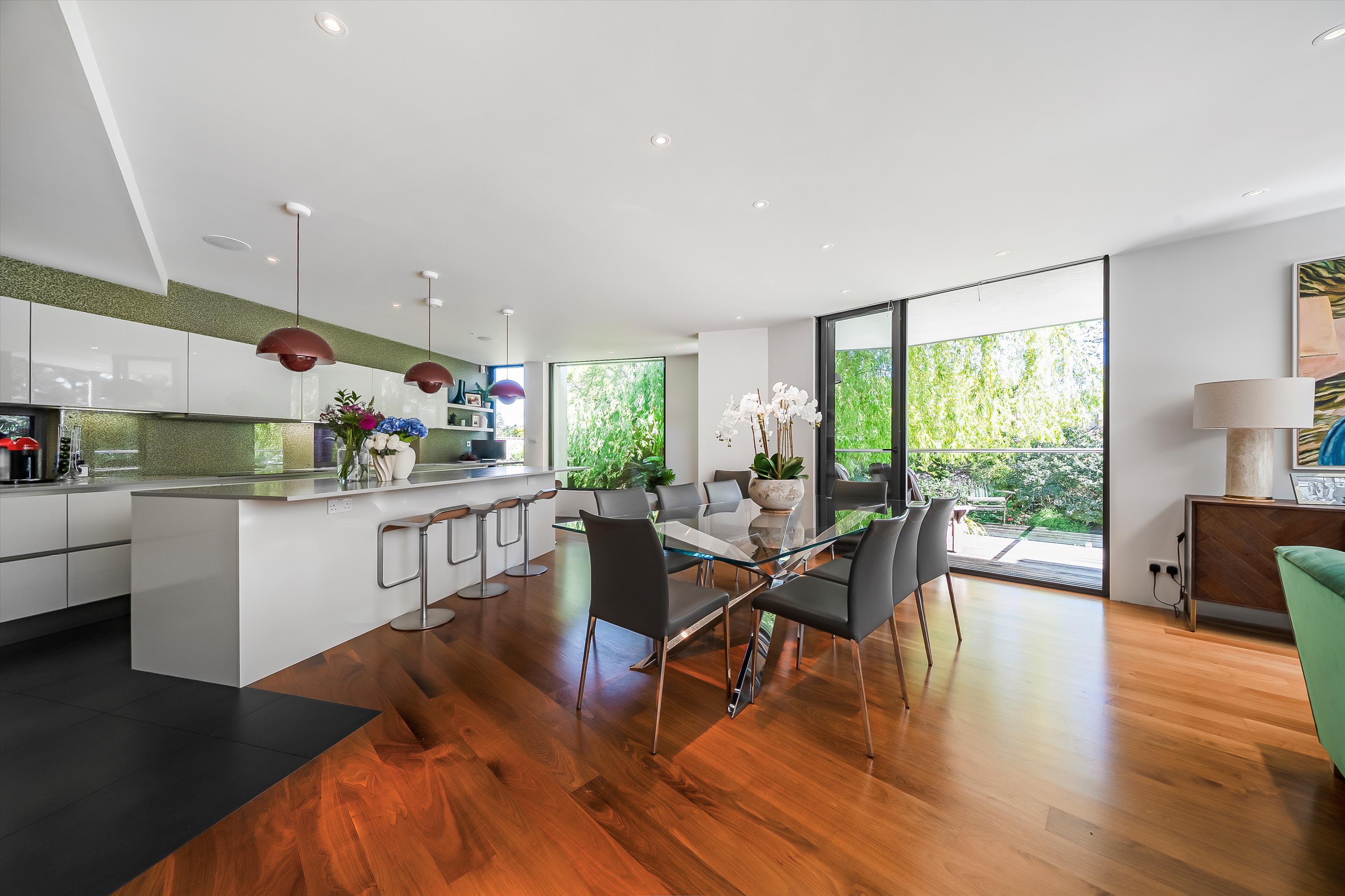 Denbigh Gardens, Richmond TW10