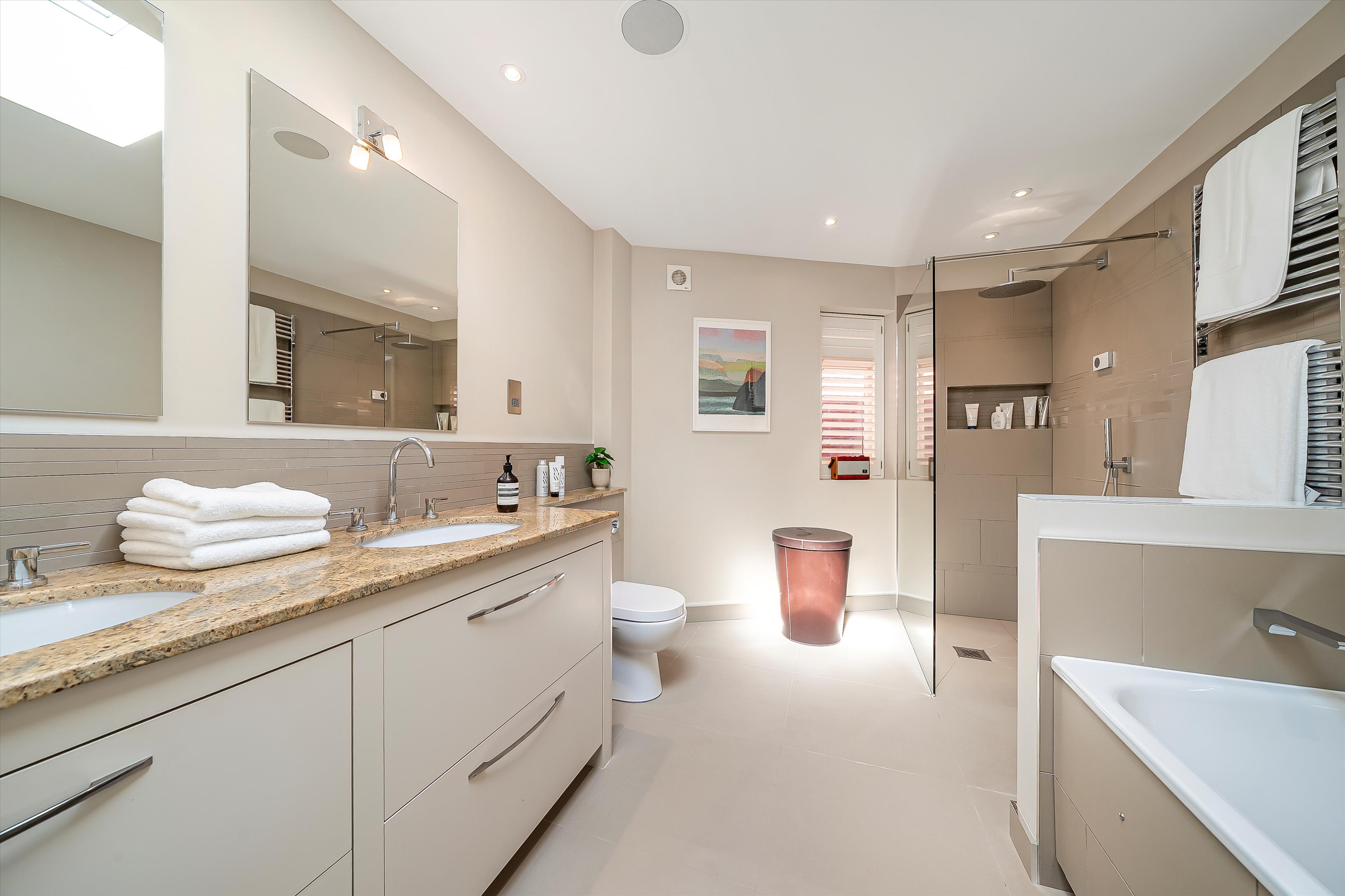 Denbigh Gardens, Richmond TW10