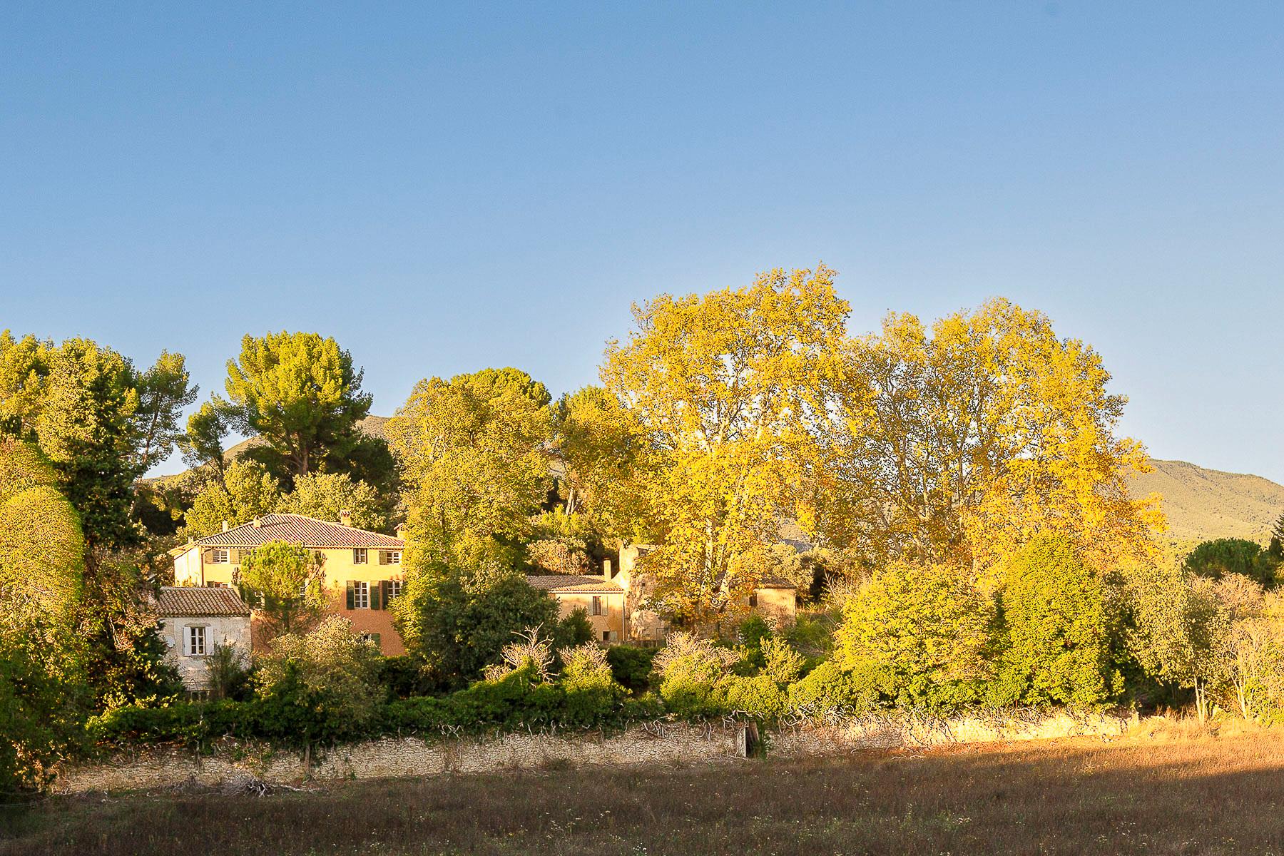 Vaugines, Vaucluse, Provence-Alpes-Côte d'Azur