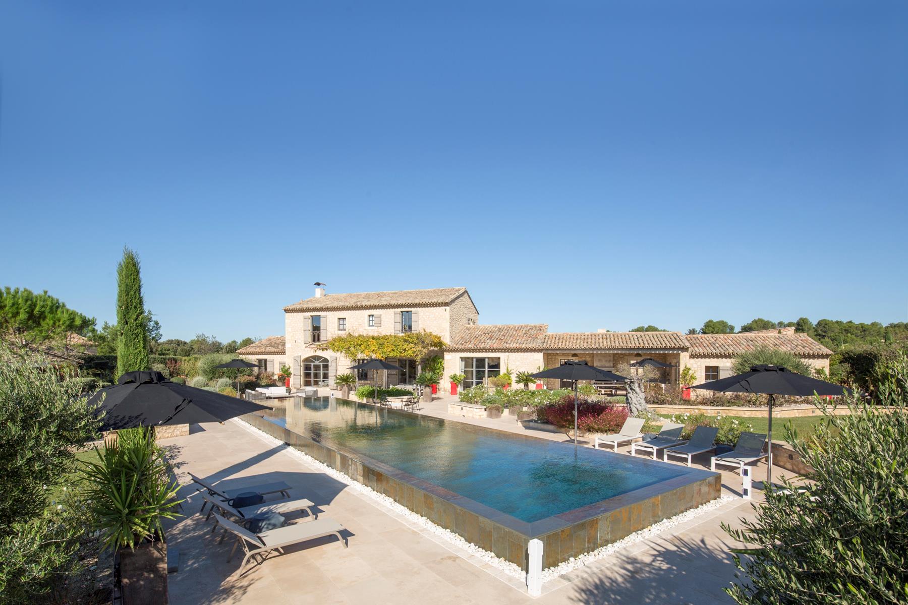 Saint-Remy-de-Provence, Bouches-Du-Rhône, Provence-Alpes-Côte d`Azur