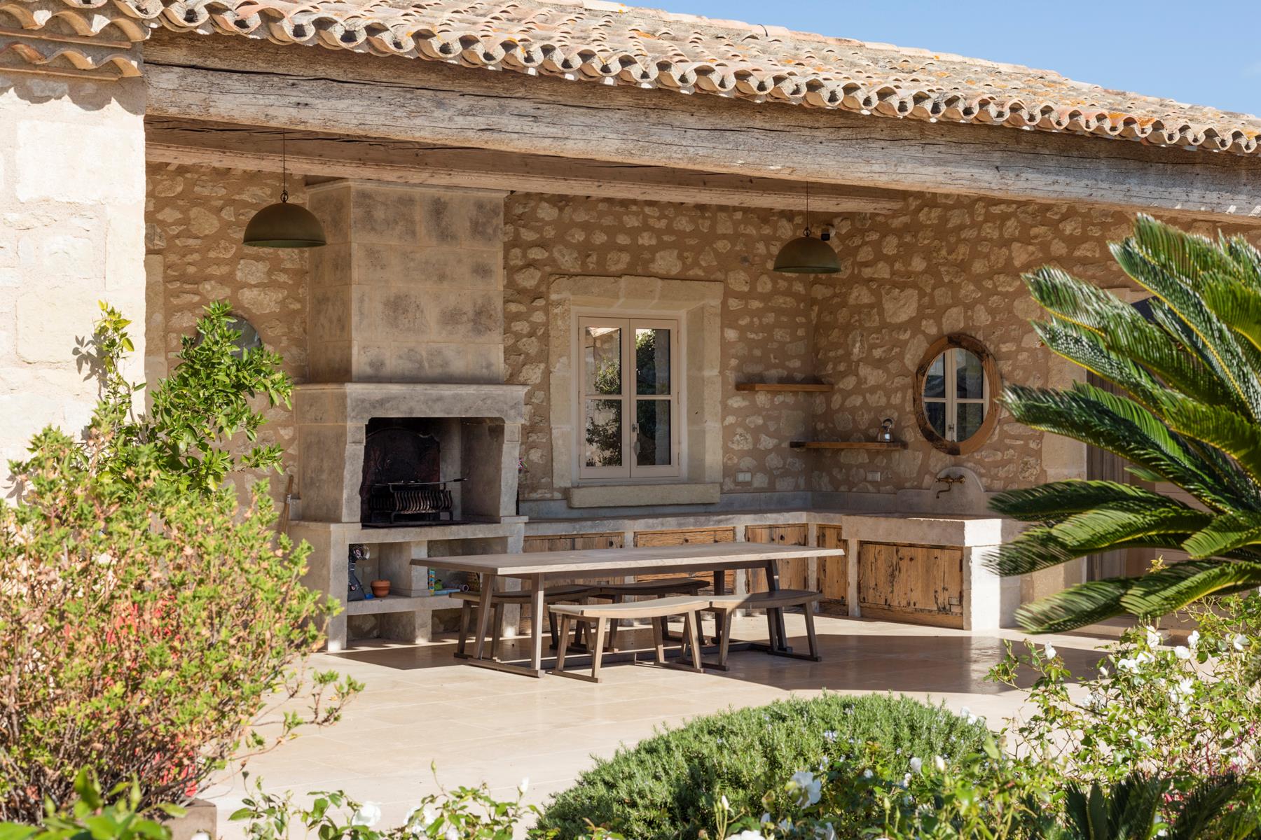 Saint-Remy-de-Provence, Bouches-Du-Rhône, Provence-Alpes-Côte d`Azur