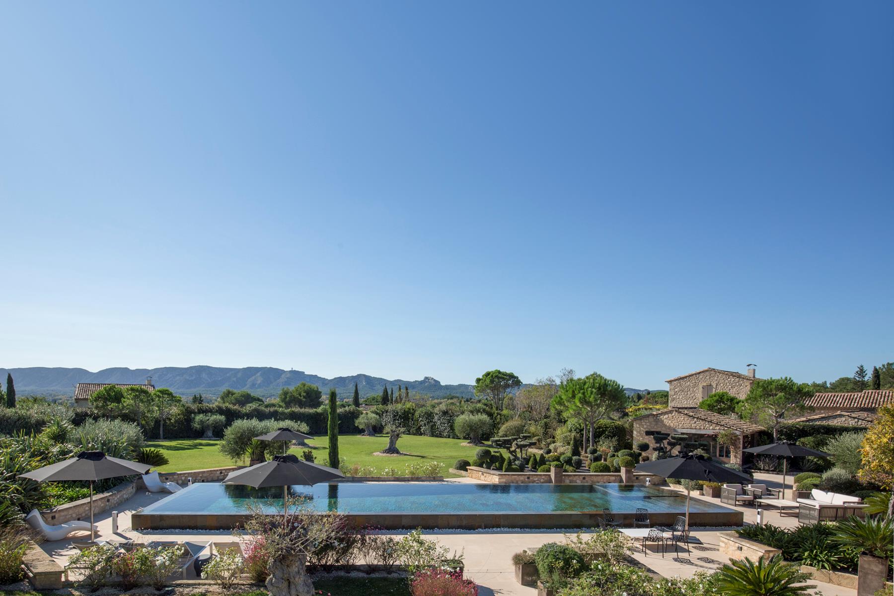 Saint-Remy-de-Provence, Bouches-Du-Rhône, Provence-Alpes-Côte d`Azur