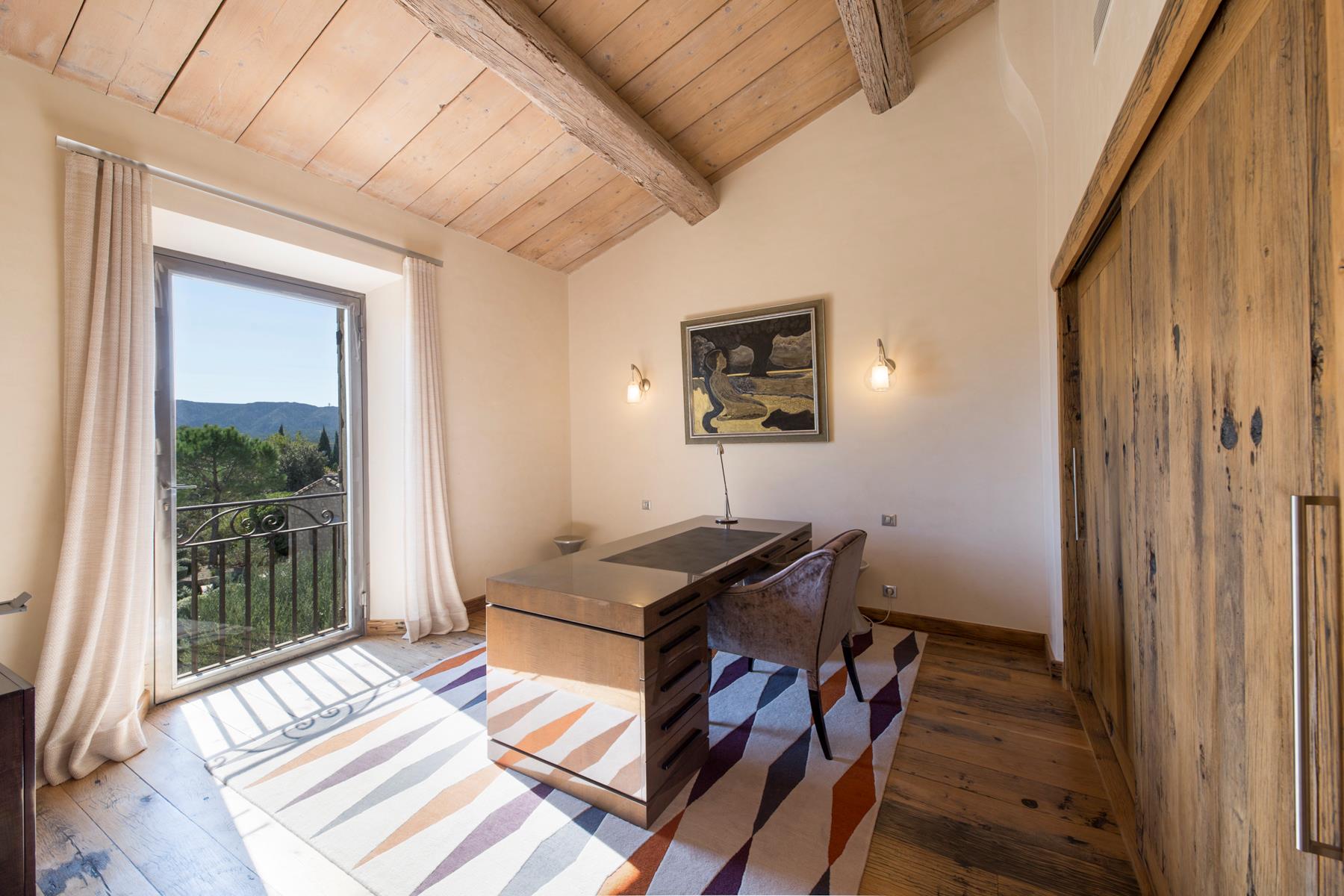 Saint-Remy-de-Provence, Bouches-Du-Rhône, Provence-Alpes-Côte d`Azur