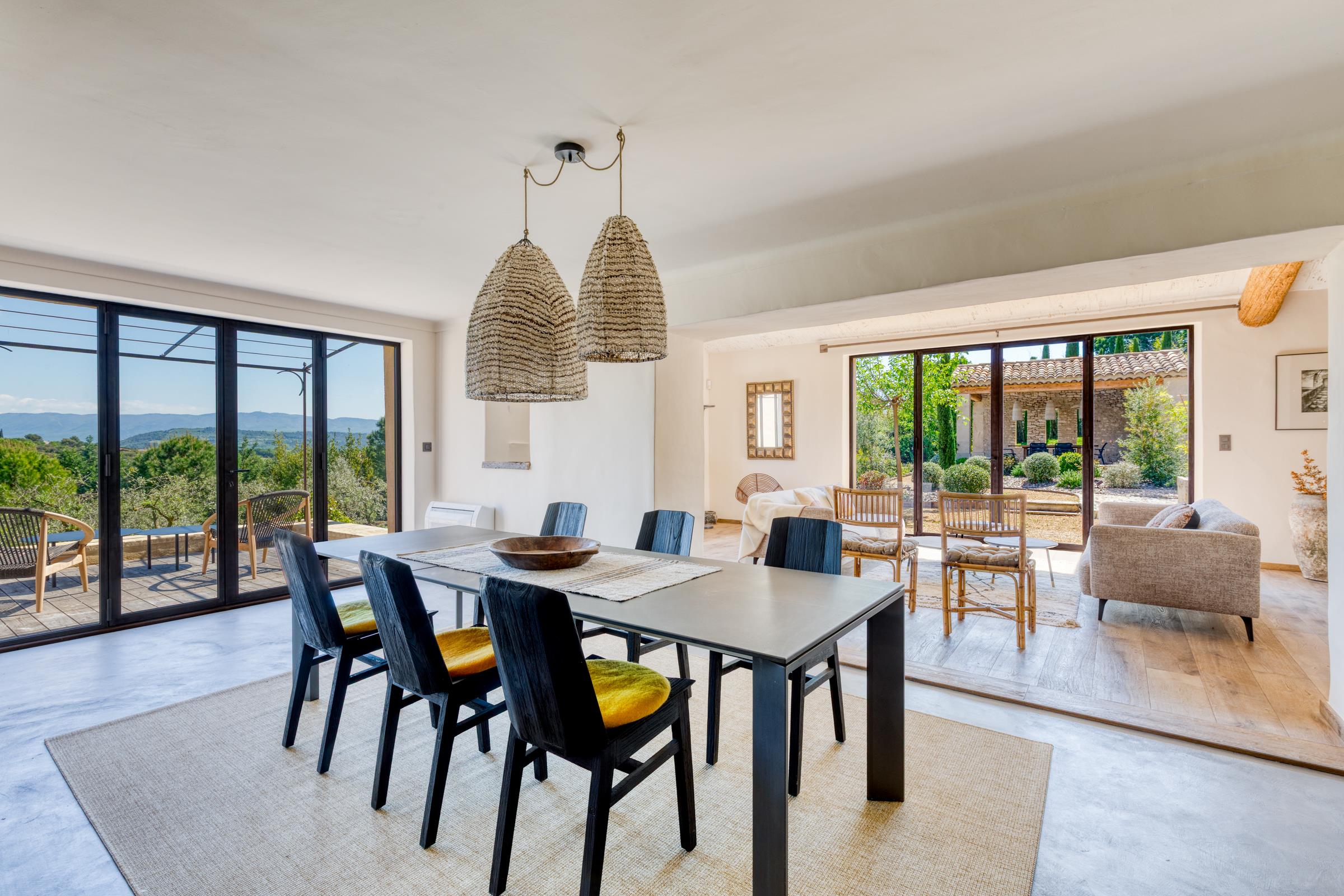 Saint-Saturnin-les-Apt, Vaucluse, Provence-Alpes-Côte d`Azur