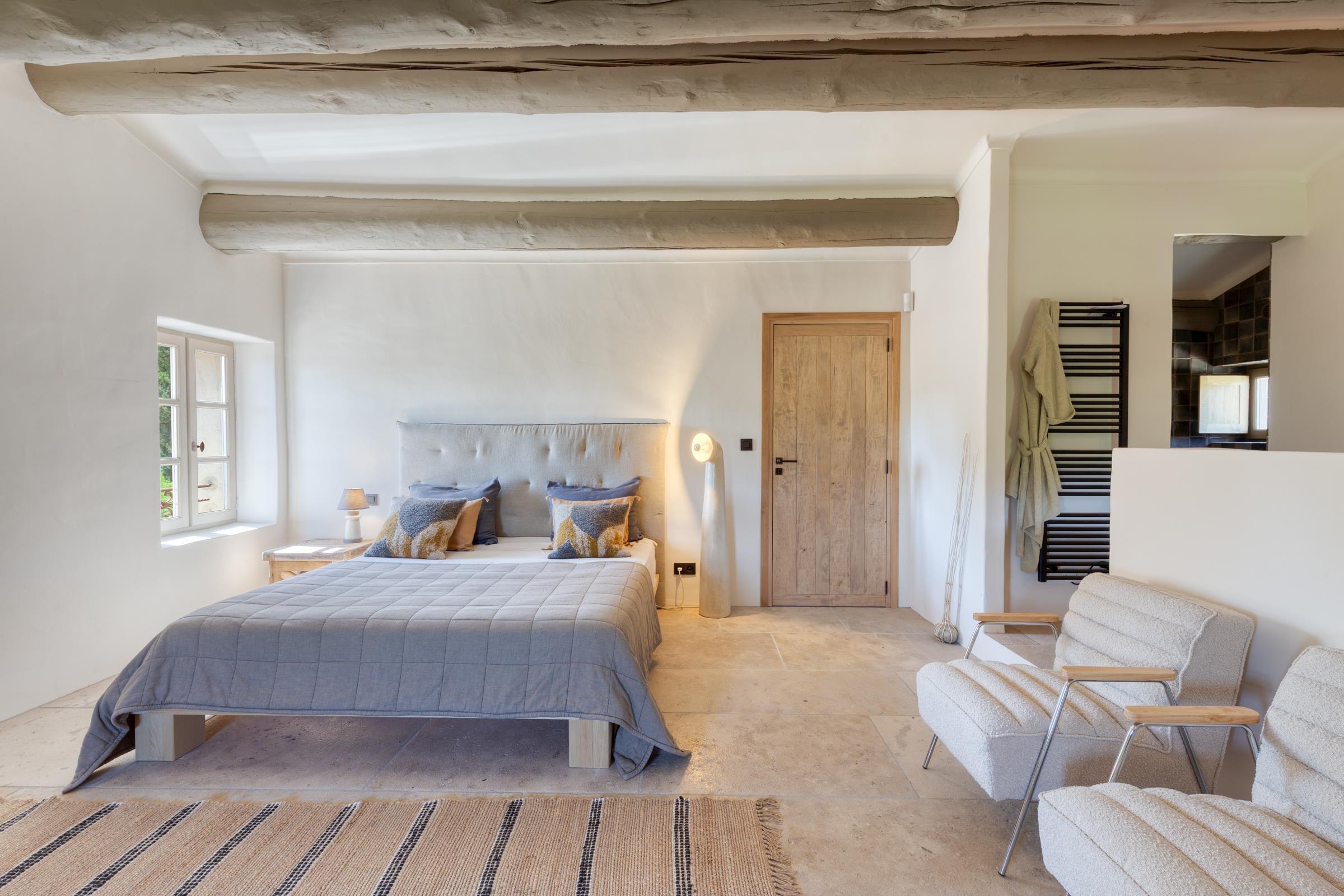 Saint-Saturnin-les-Apt, Vaucluse, Provence-Alpes-Côte d`Azur