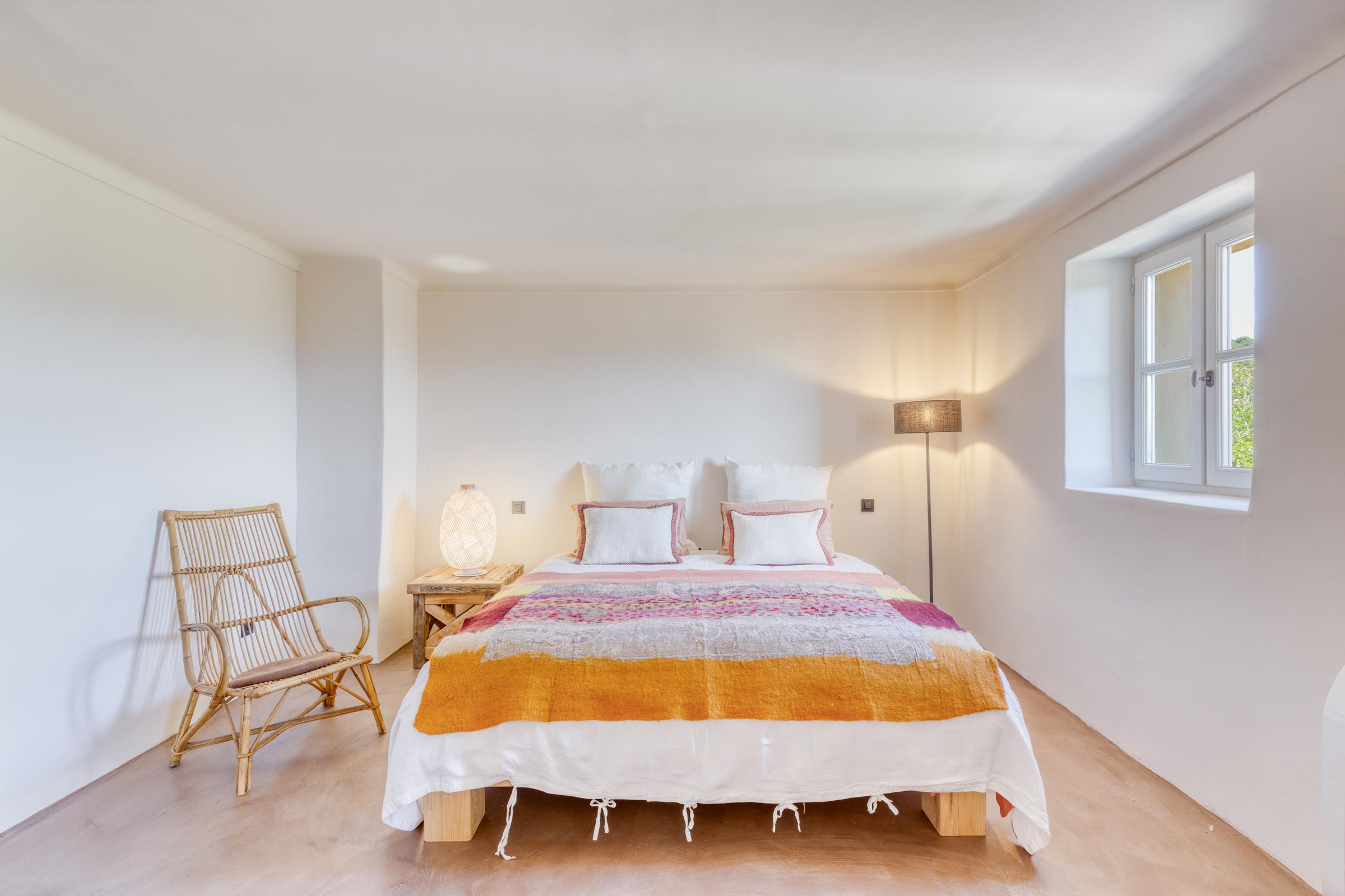 Saint-Saturnin-les-Apt, Vaucluse, Provence-Alpes-Côte d`Azur