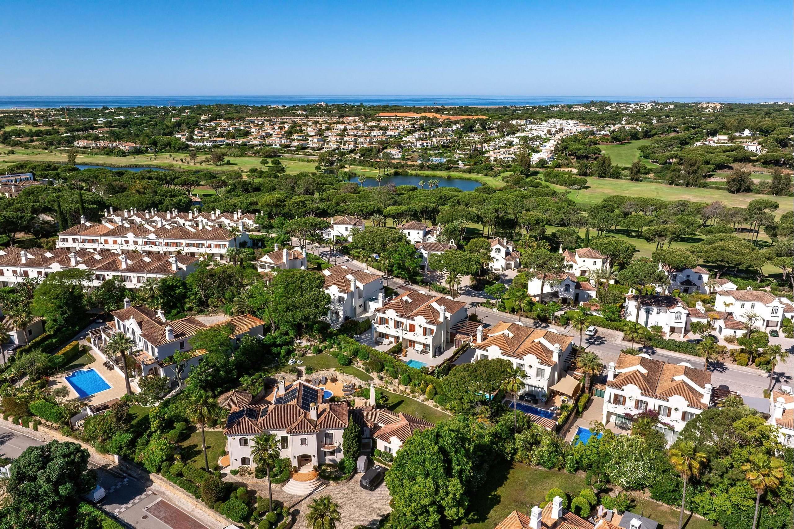 Pinheiros Altos, Algarve