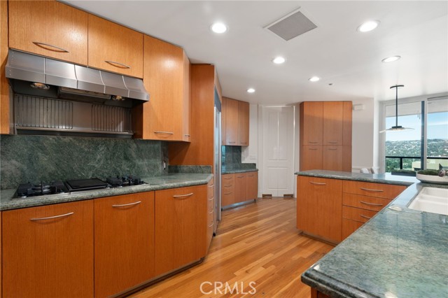   10490 Wilshire BLVD Unit: 2704