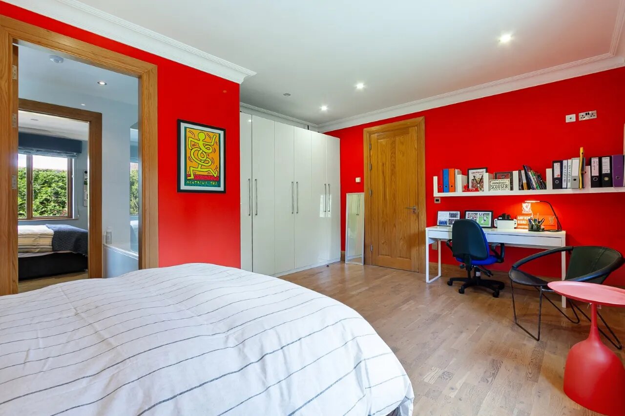 22 Deramore Park South, Belfast, County Antrim, BT9 5JY
