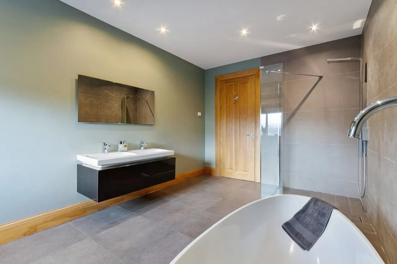 22 Deramore Park South, Belfast, County Antrim, BT9 5JY