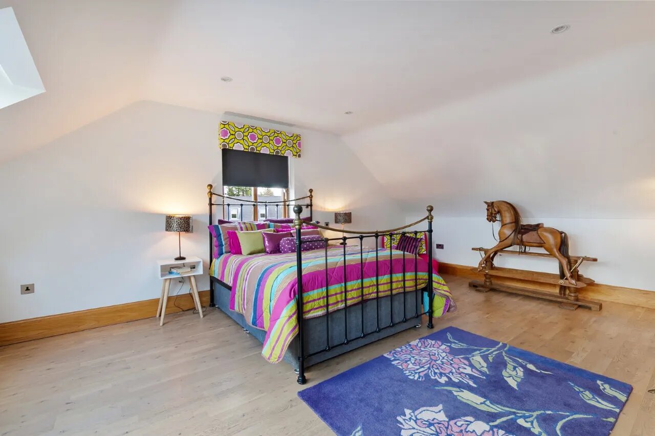 22 Deramore Park South, Belfast, County Antrim, BT9 5JY