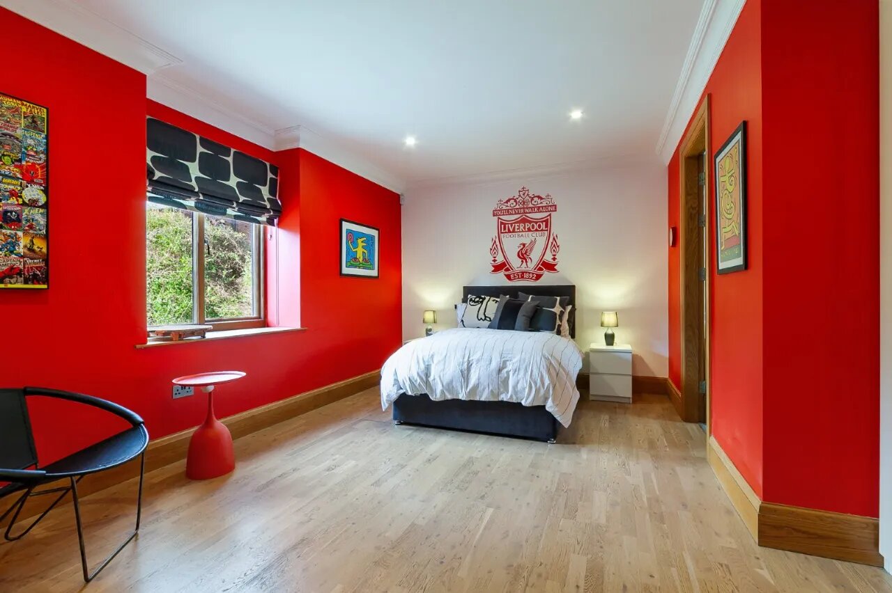 22 Deramore Park South, Belfast, County Antrim, BT9 5JY