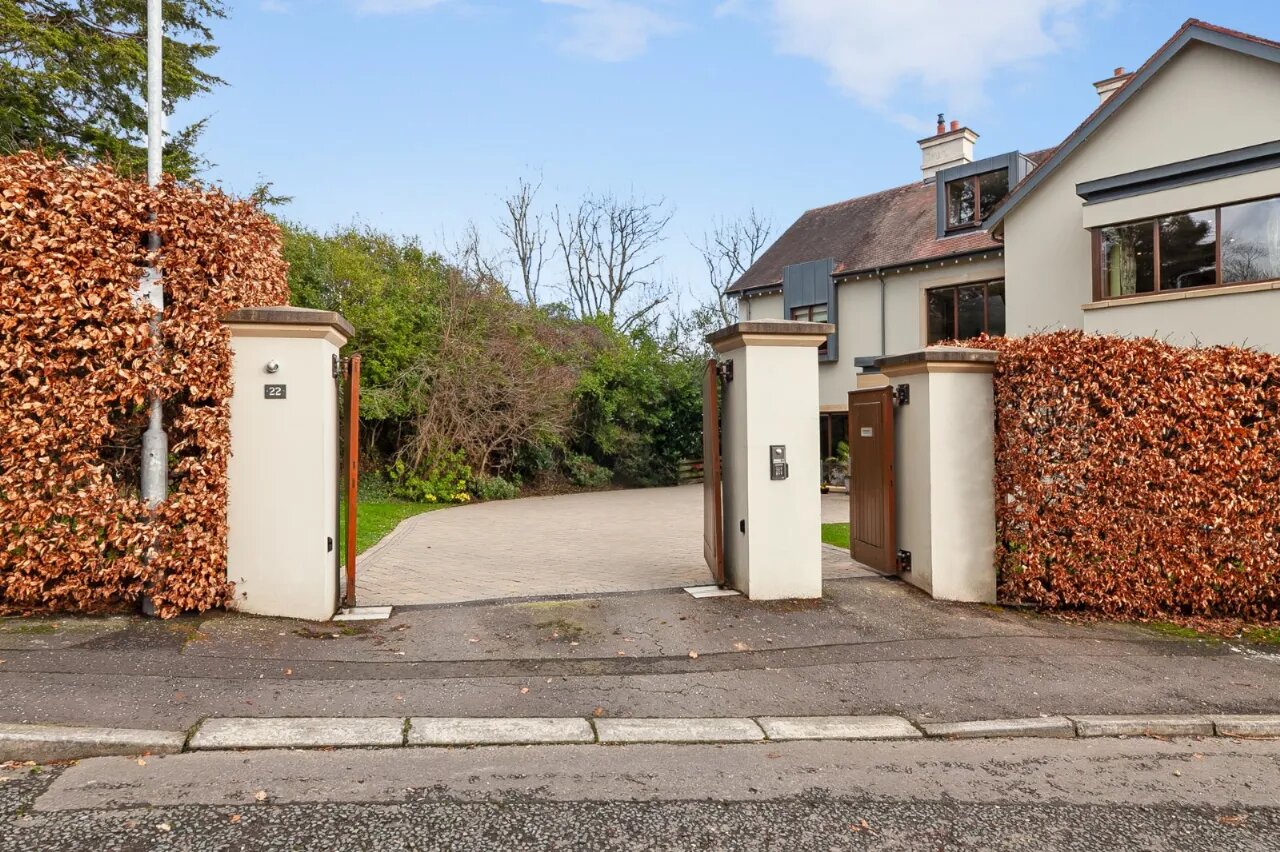 22 Deramore Park South, Belfast, County Antrim, BT9 5JY