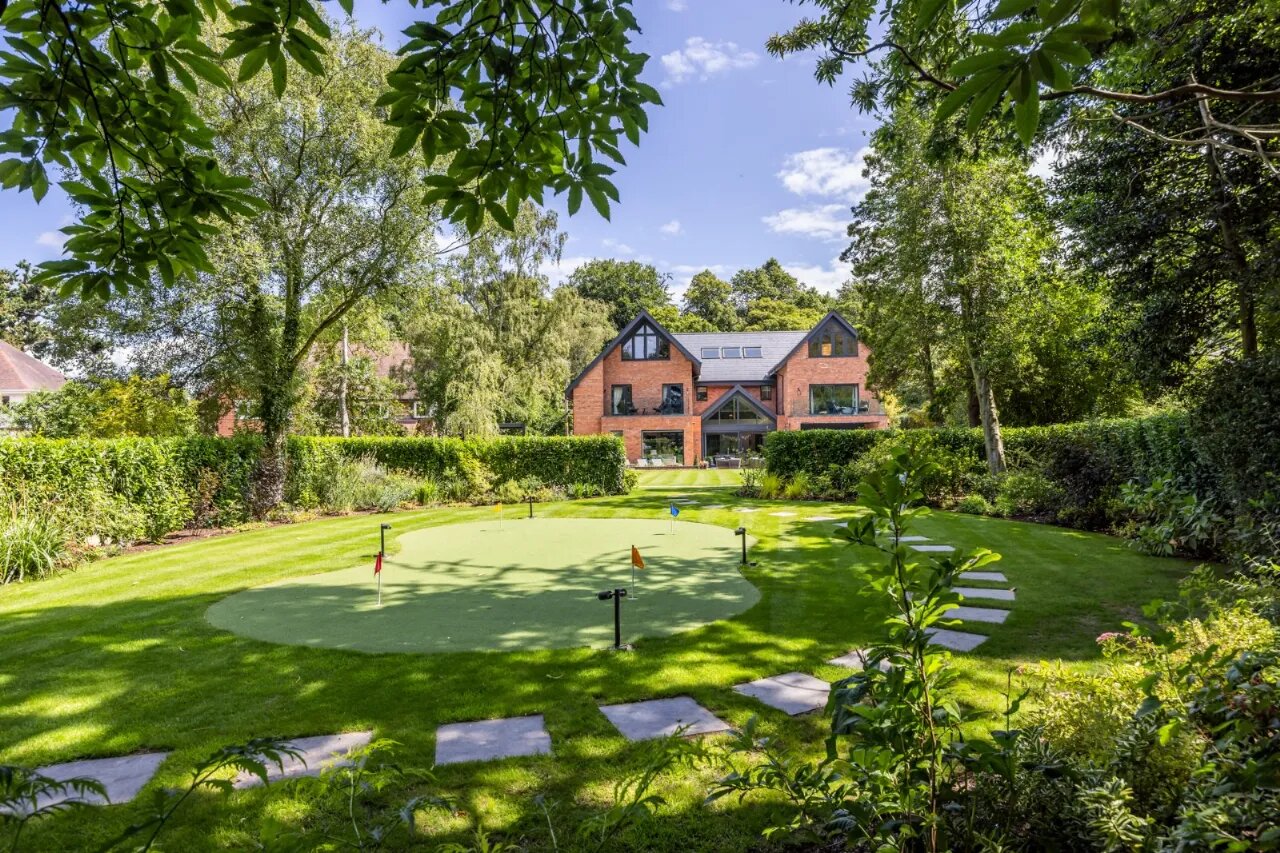 88 Circular Road, Belfast, County Antrim, BT4 2GE