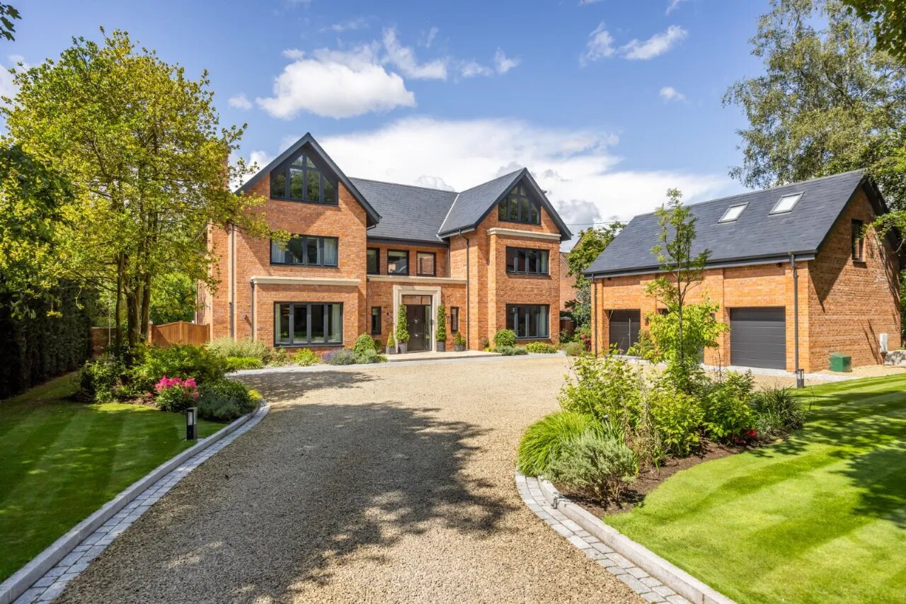 88 Circular Road, Belfast, County Antrim, BT4 2GE