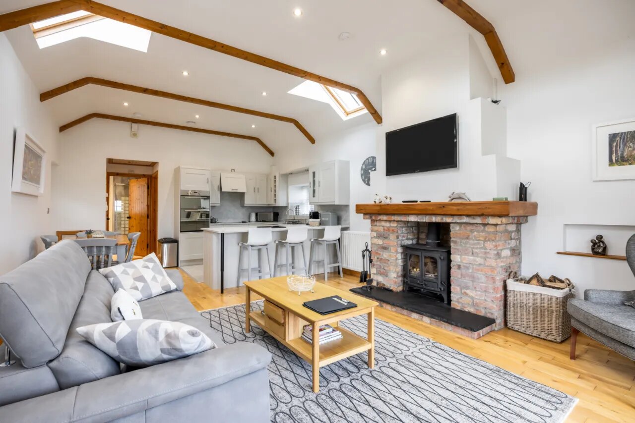 Ashbrook, 45 New Line, Dundonald, Belfast, County Down, BT16 1UU
