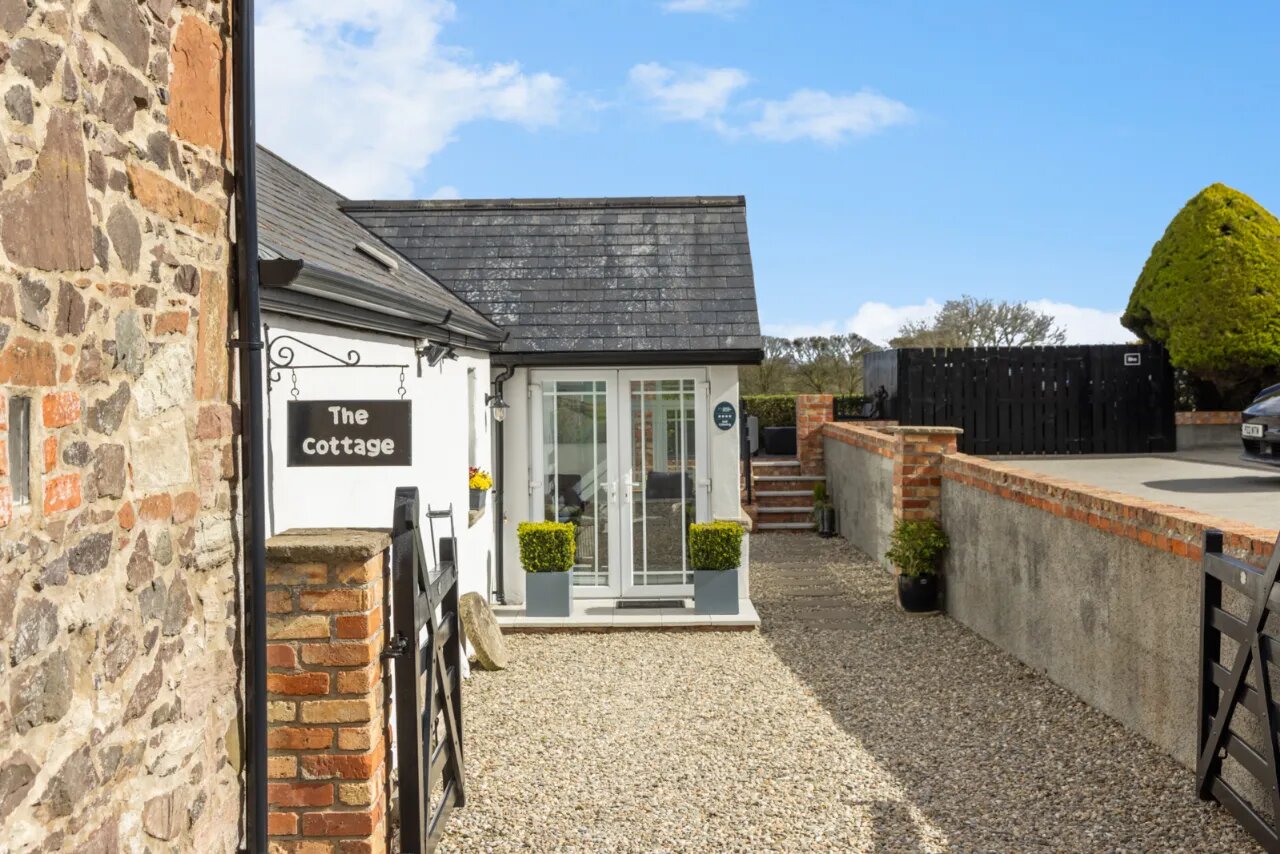 Ashbrook, 45 New Line, Dundonald, Belfast, County Down, BT16 1UU