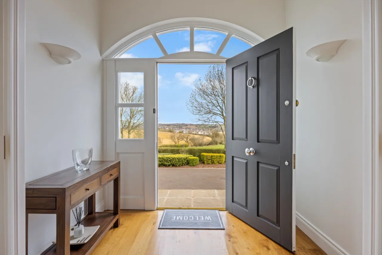 Ashbrook, 45 New Line, Dundonald, Belfast, County Down, BT16 1UU